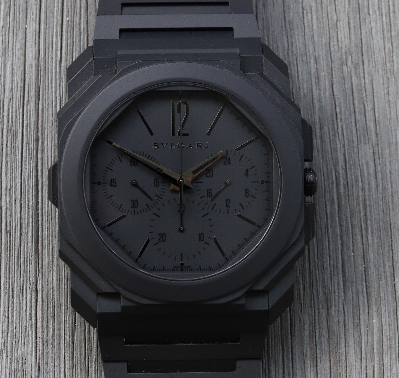 Bulgari Octo Finissimo GMT Chronograph Ceramic 103278 - 2022
