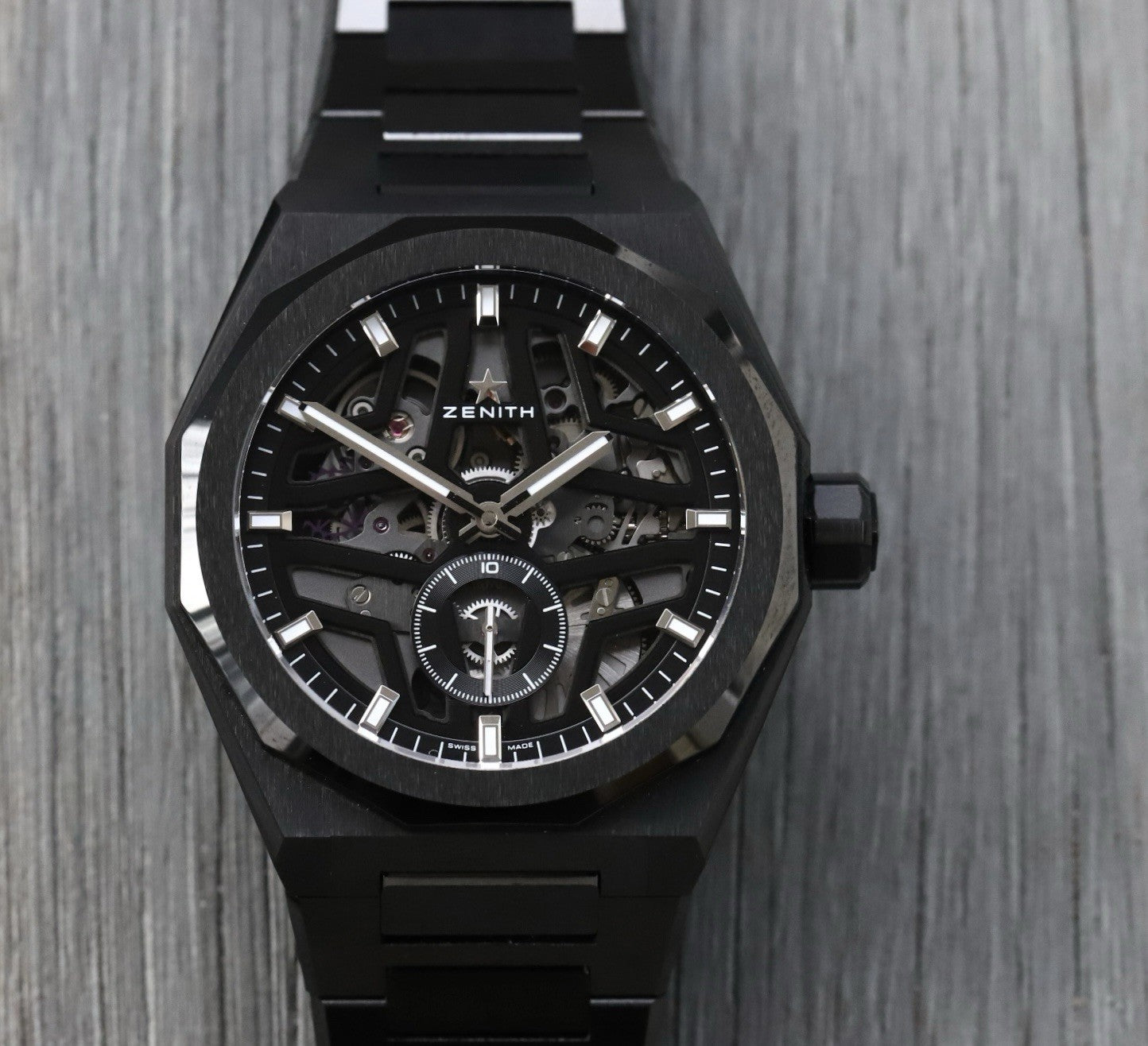 Death NYC ba33 額付 Zenith Defy Skyline 49.9300.3620/78.I001 'Skeleton' Black
