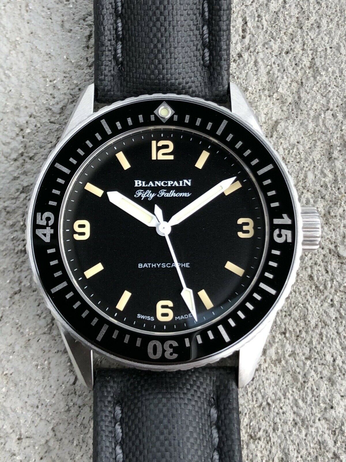 Blancpain_Fifty_Fathoms_Bathyscaphe_Limited_Edition_for_HODINKEE_-_Brand_New_281_29.jpg