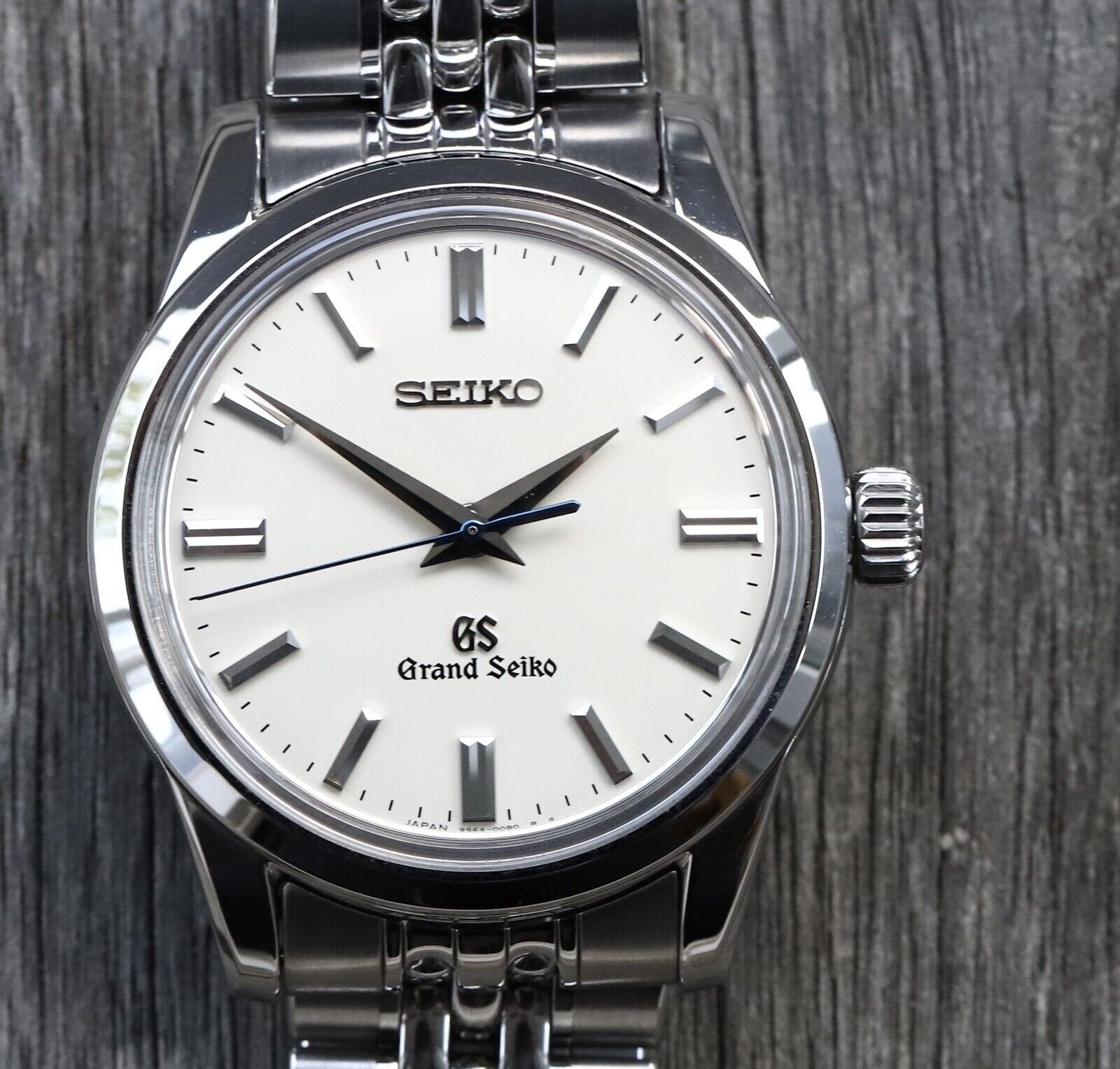 Grand_Seiko_SBGW031_Boutique-only_edition_on_Bracelet_Watch_Vault_01.jpg