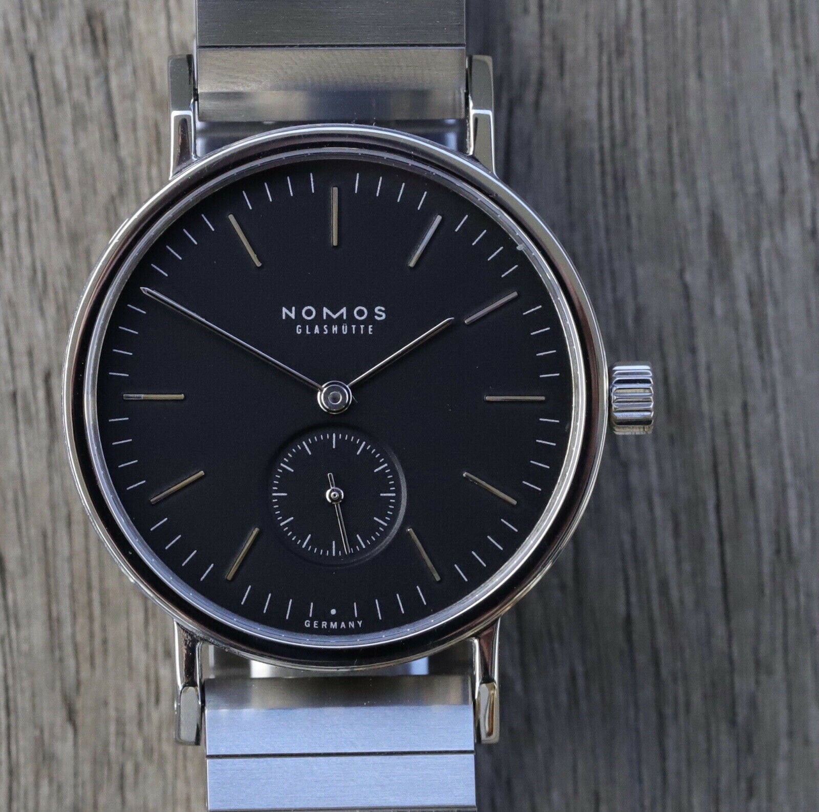 Nomos g sale