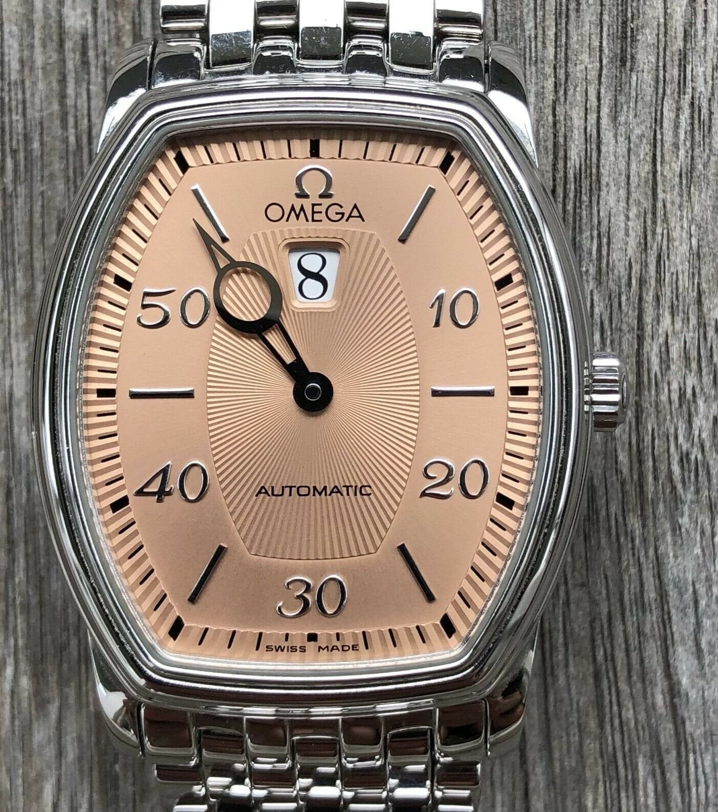 Omega jumping deals hour