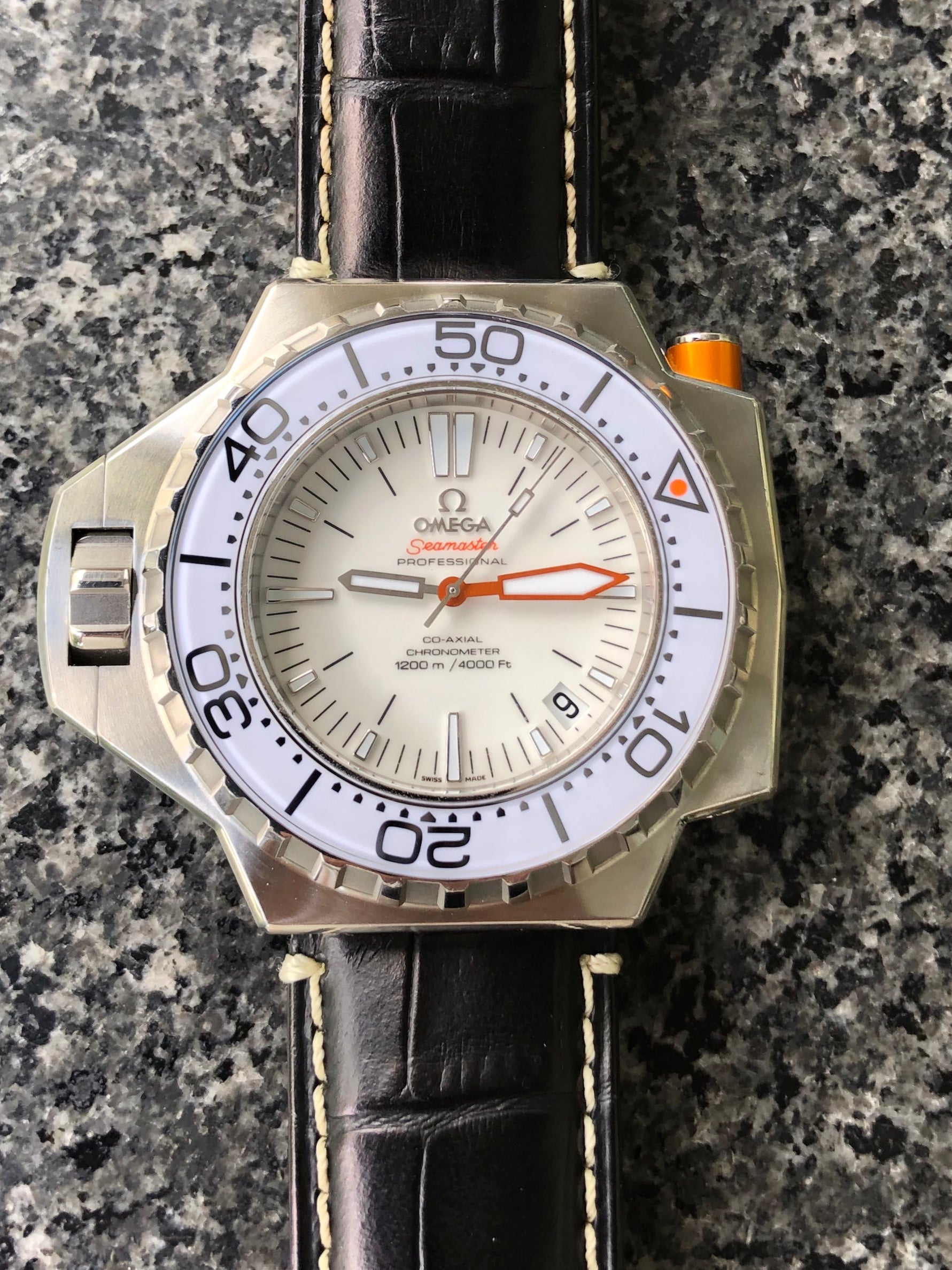 Omega ploprof cheap white