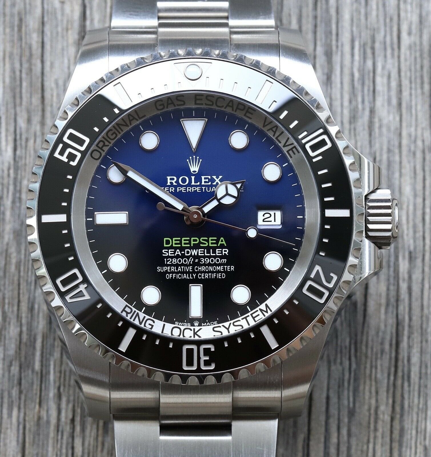 Rolex_Deepsea_Sea-Dweller_27James_Cameron_27_Deep_Blue_126660_-_2020_Watch_Vault_01.jpg