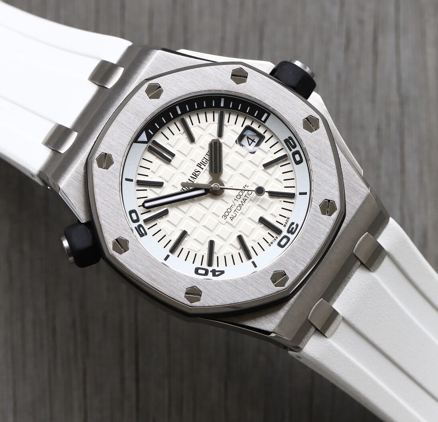 15710 Audemars Piguet Royal Oak Offshore Diver 15710ST.OO.A002CA.02 - 2016 ...