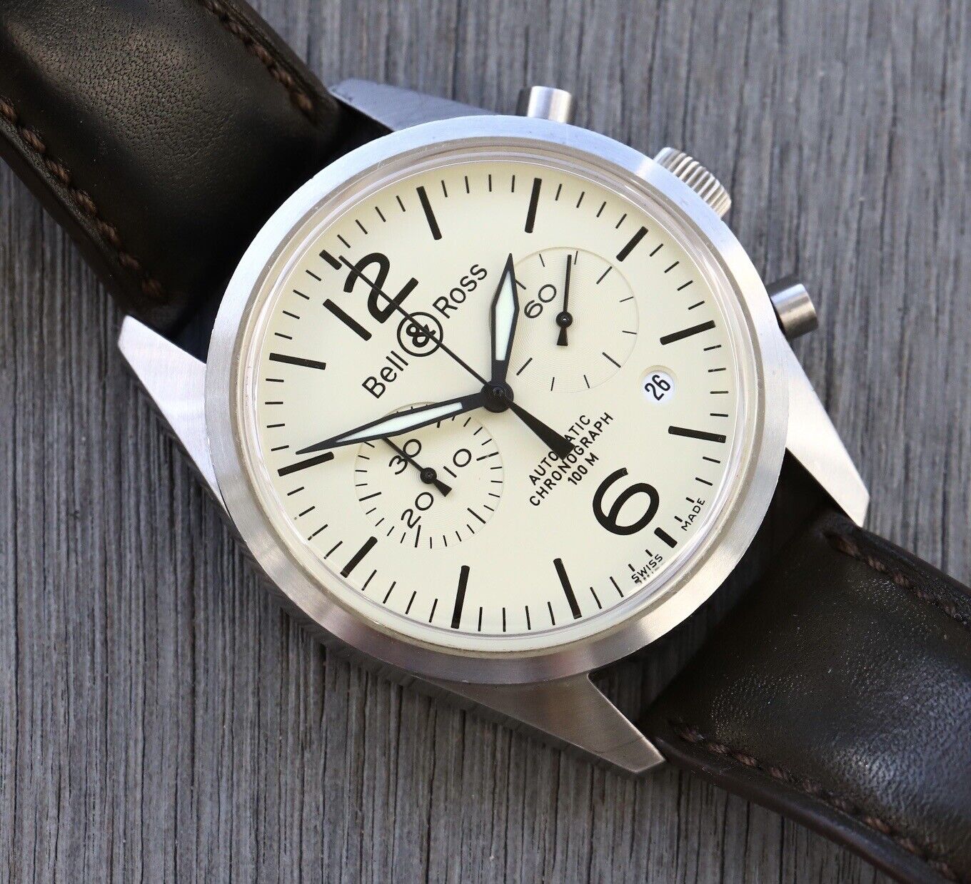 Bell_RossBRV1BR126HeritageChronographBeige41mmBRV126-BEI-STSCA-2012WatchVault02.jpg