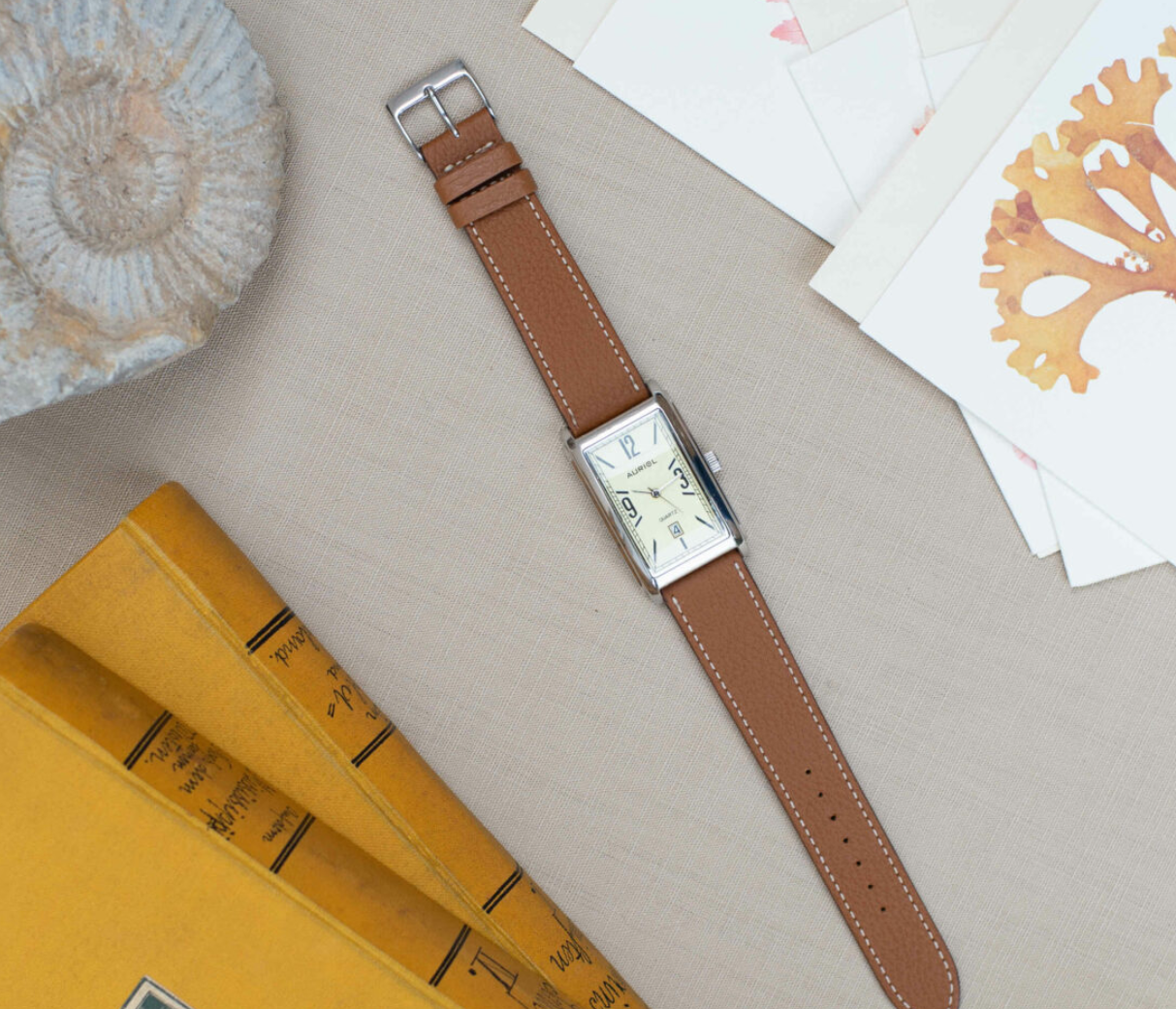 BiarritzwhiskyleathercalfskinFlucowatchstrapwatchvault02.png