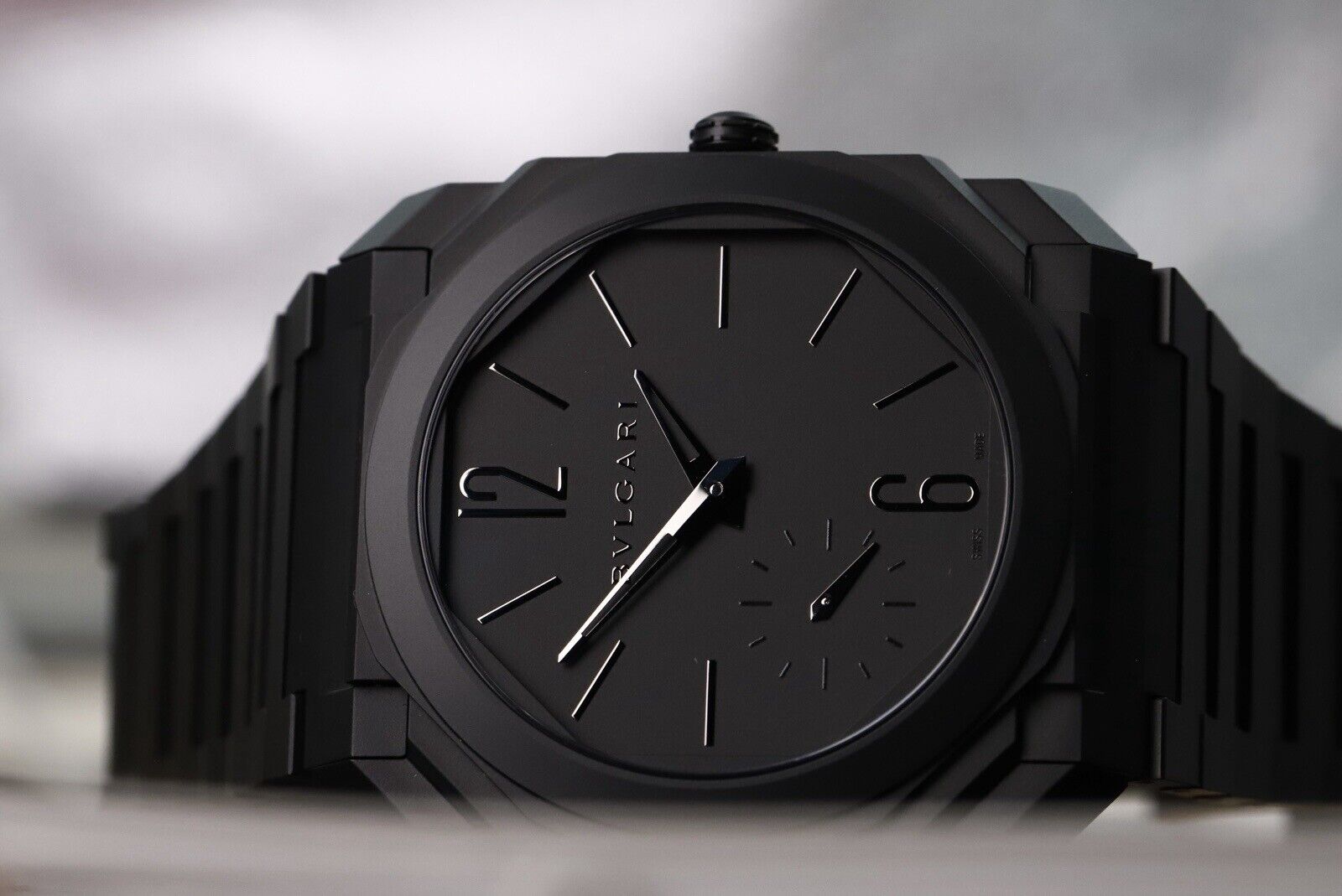 BulgariOctoFinissimoExtraThinCeramicRef103077Automatic_2019WatchVault02.jpg
