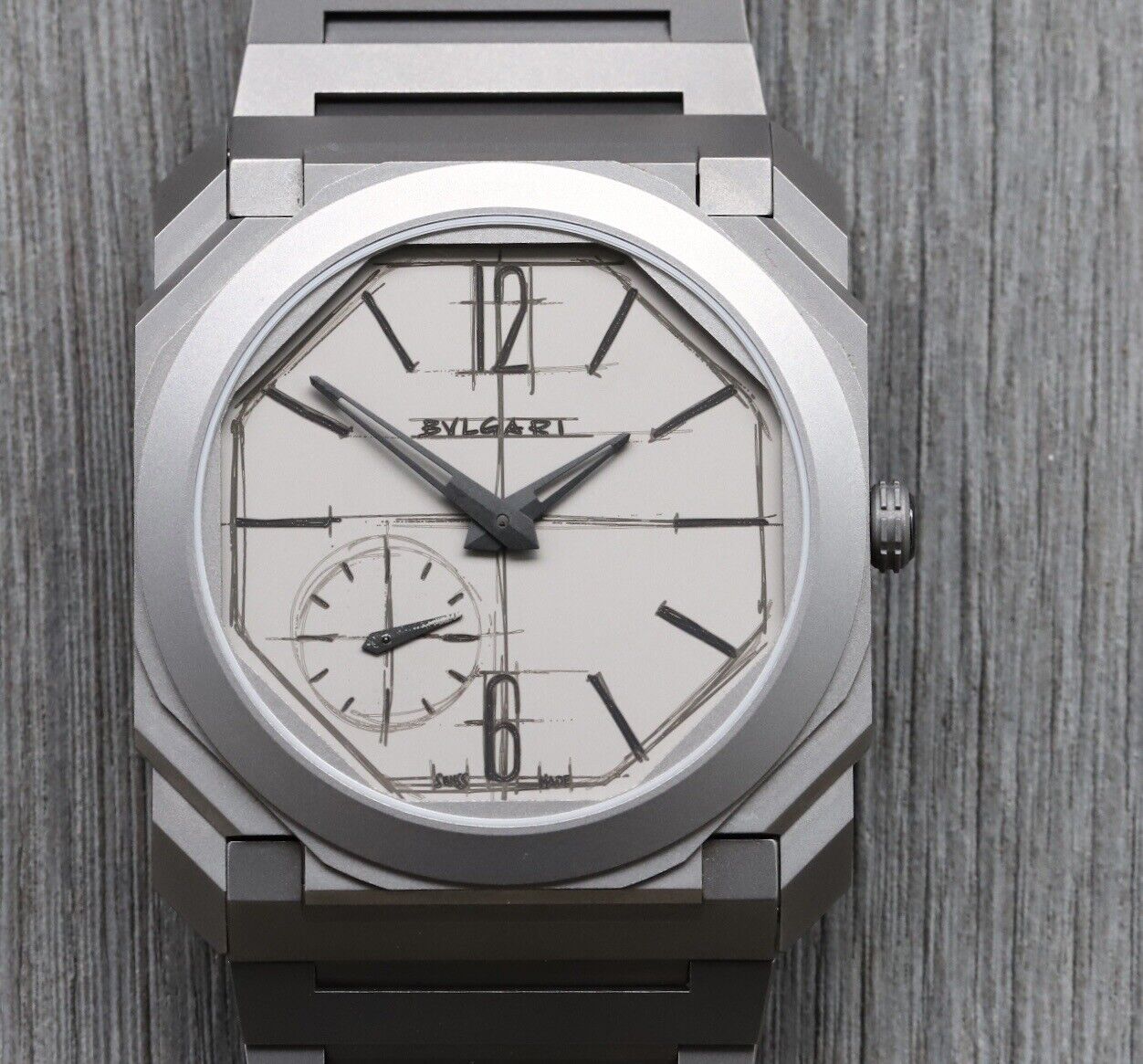 BulgariOctoFinissimoTitaniumSketchDial103672-2022WatchVault01.jpg