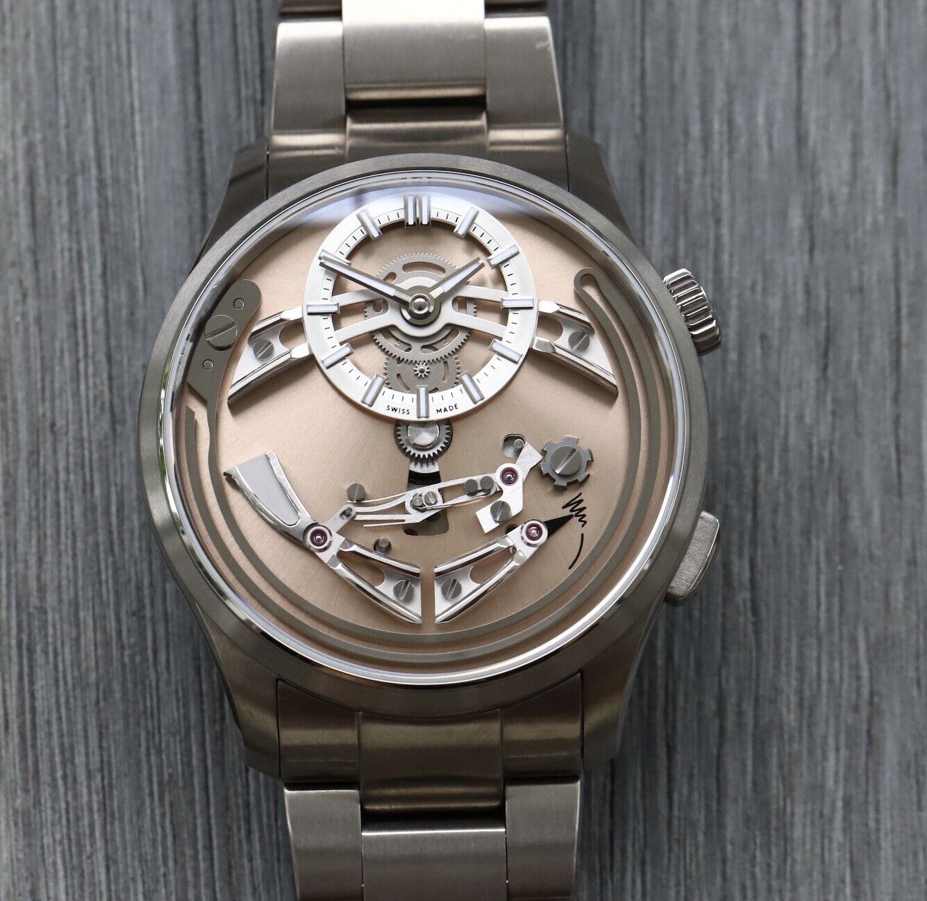 ChristopherWardC1BelCantoRosaonBraceletC01-41APT2-T00A0WatchVault01.jpg