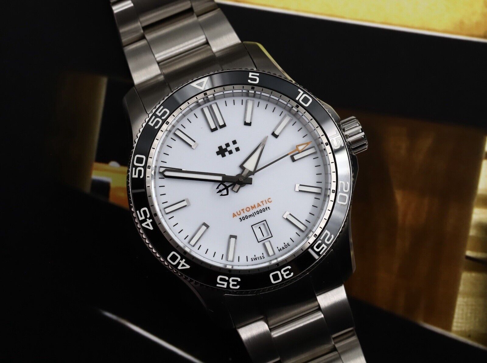 Christopher Ward C60 Trident Pro 300 42mm White Dial 2022 Watch christopher-ward-c60-trident-pro-300-42mm-white-dial-2022-watch