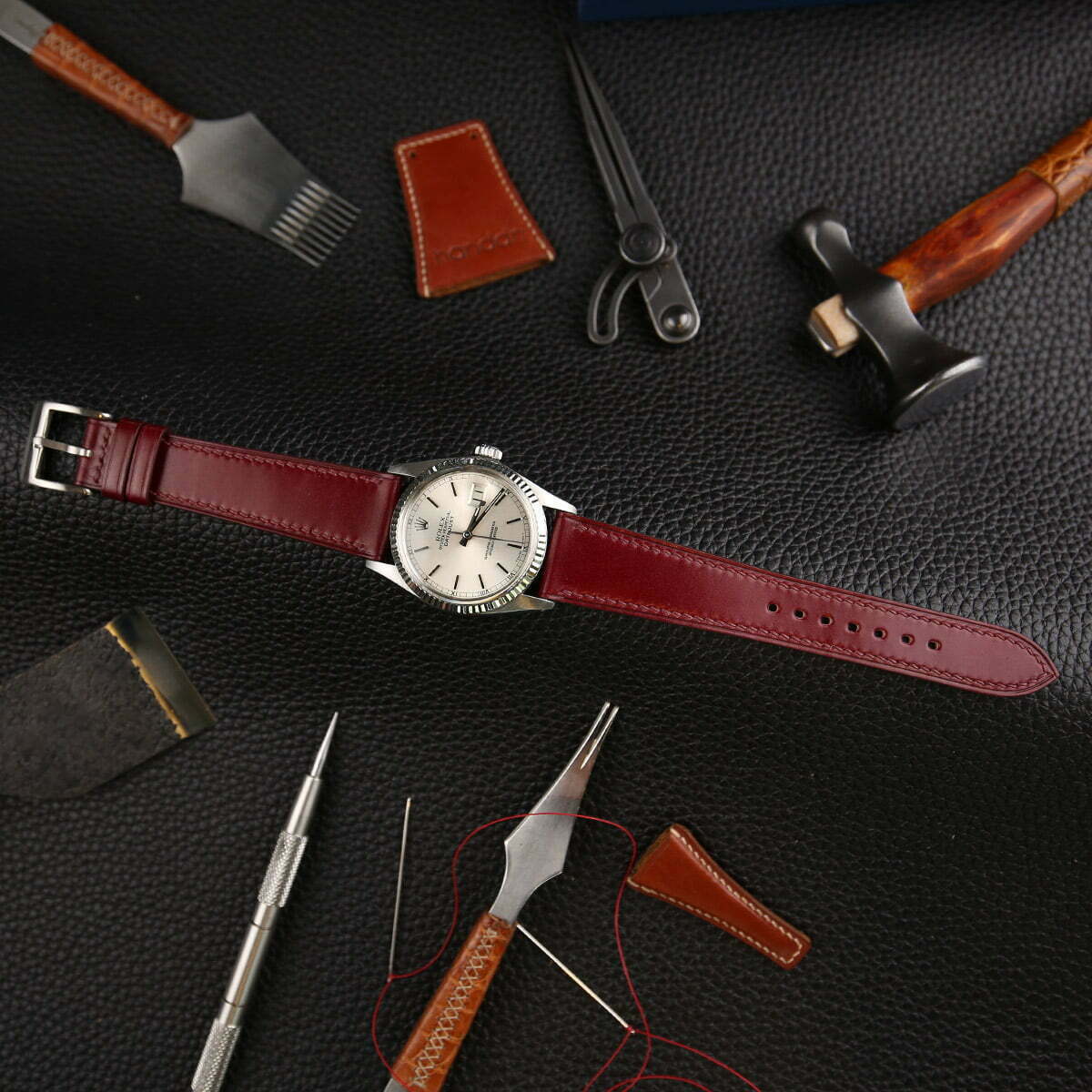 CordovanLeatherWatchStrapWatchVaultBurgundyShell02_877418fd-767d-4f32-a1b9-02bd073c6db2.jpg