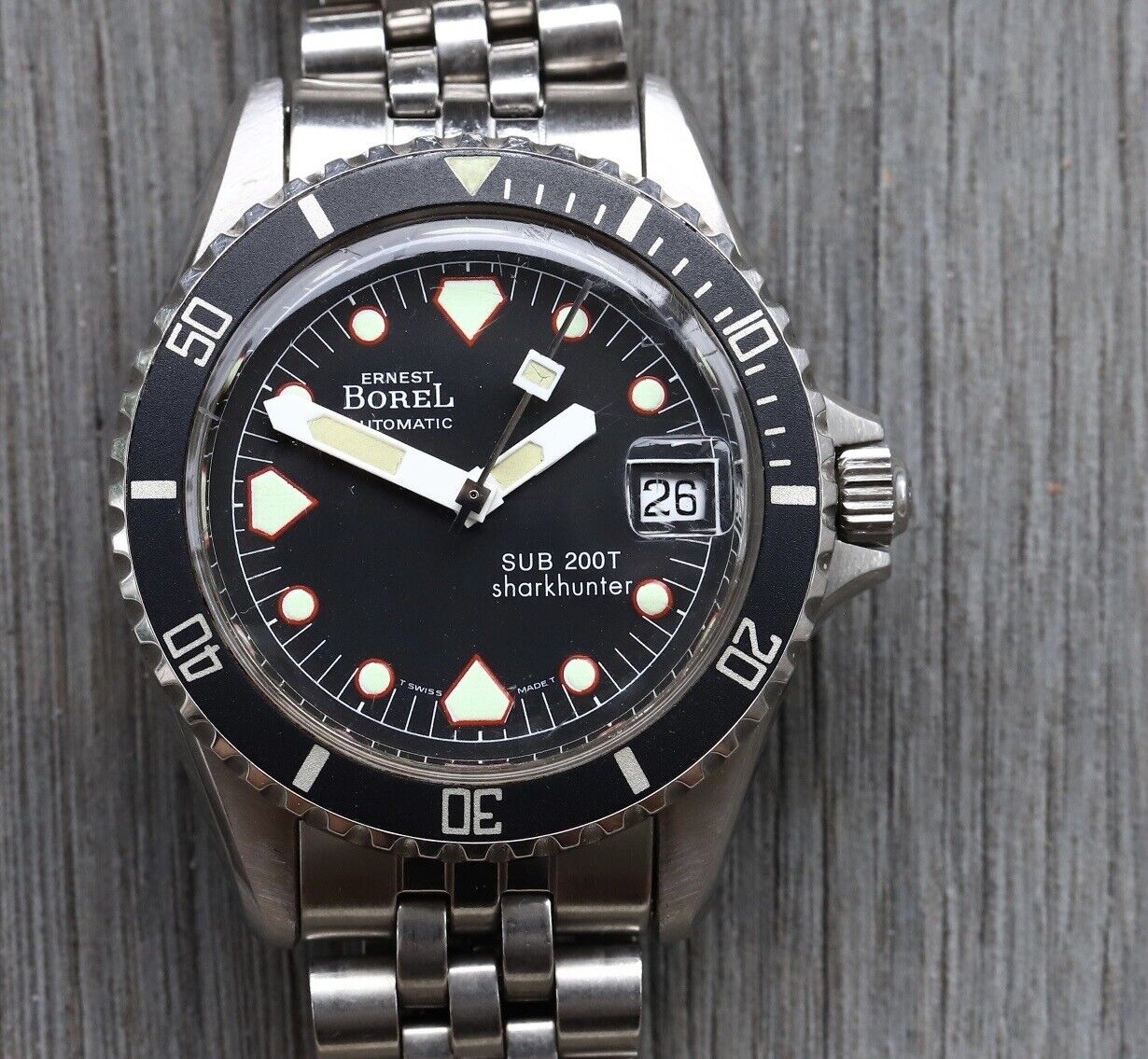 ErnestBorelSub200TSharkhunter4616WatchVault01.jpg