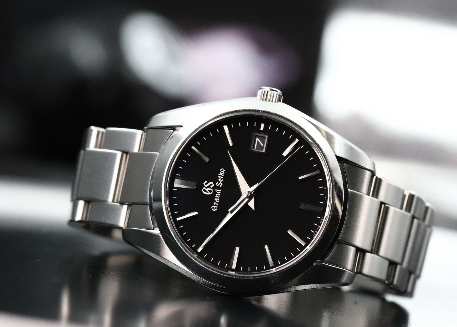 GrandSeikoHeritageCollectionQuartzSBGX261-2021WatchVault02.jpg