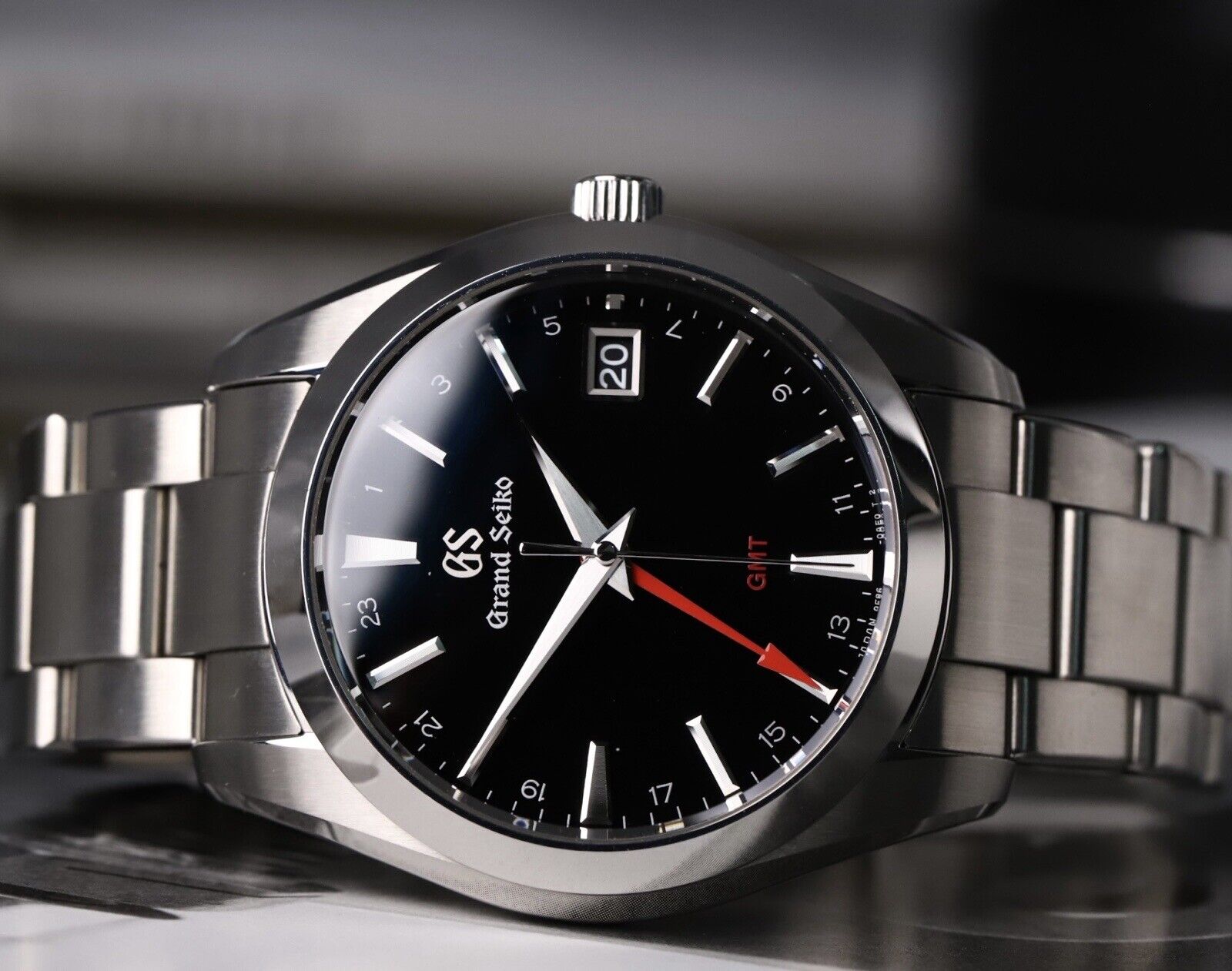 GrandSeikoSBGN013GMT-2020WatchVault02.jpg