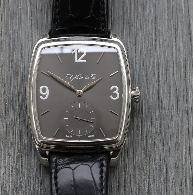 H. Moser & Cie Henry Double Hairspring Platinum 324.607-006