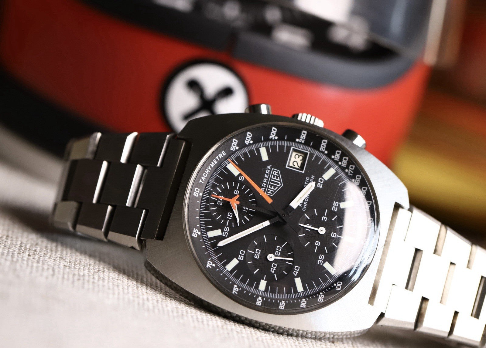 HeuerCarreraLemaniaCal.5100510.523withBoxandPapers-1980_sWatchVault02.jpg