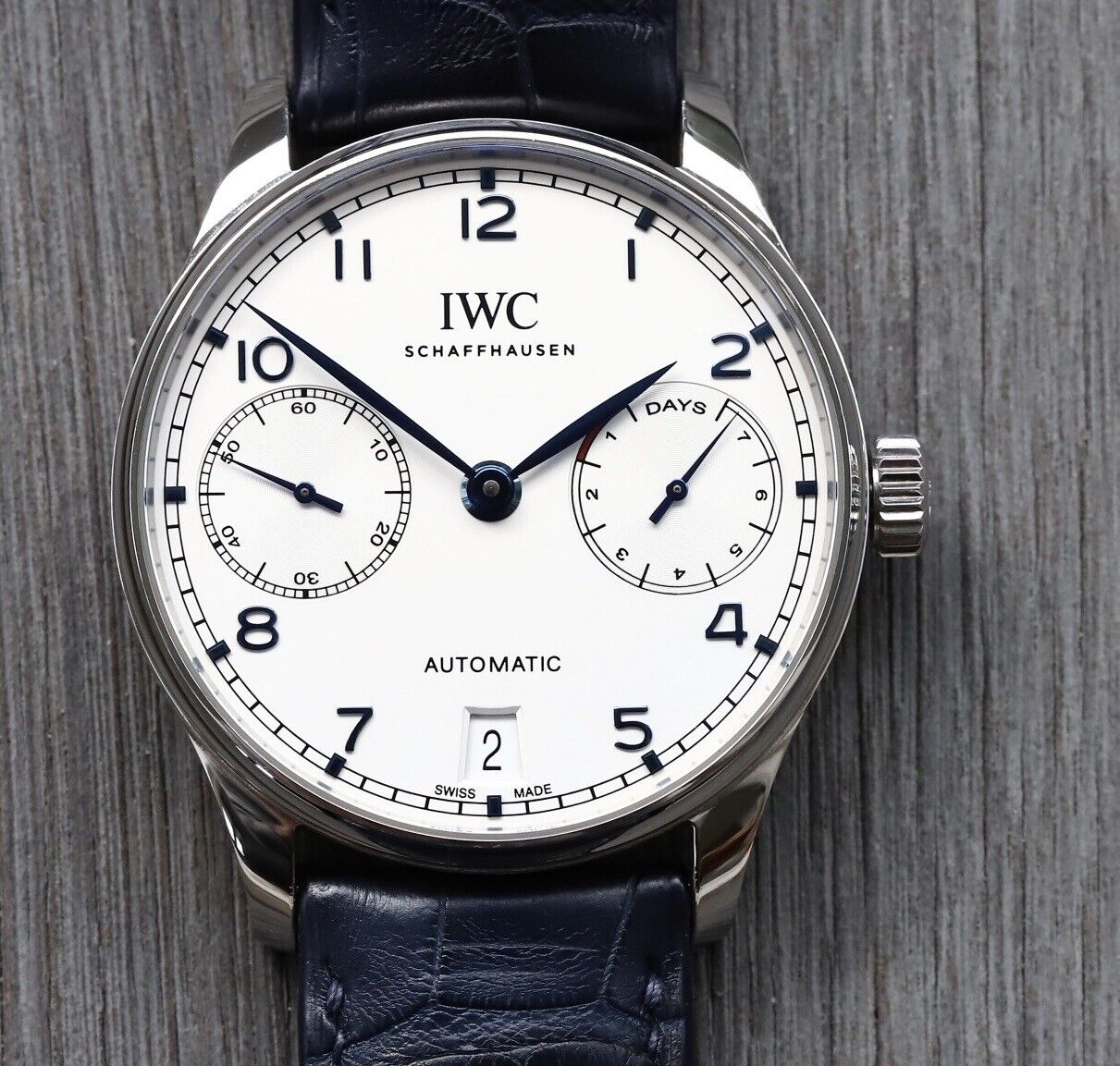 IWCPortuguese7-DayAutomaticSteel42.3mmIW5007-05IW500705_2018WatchVault01.jpg