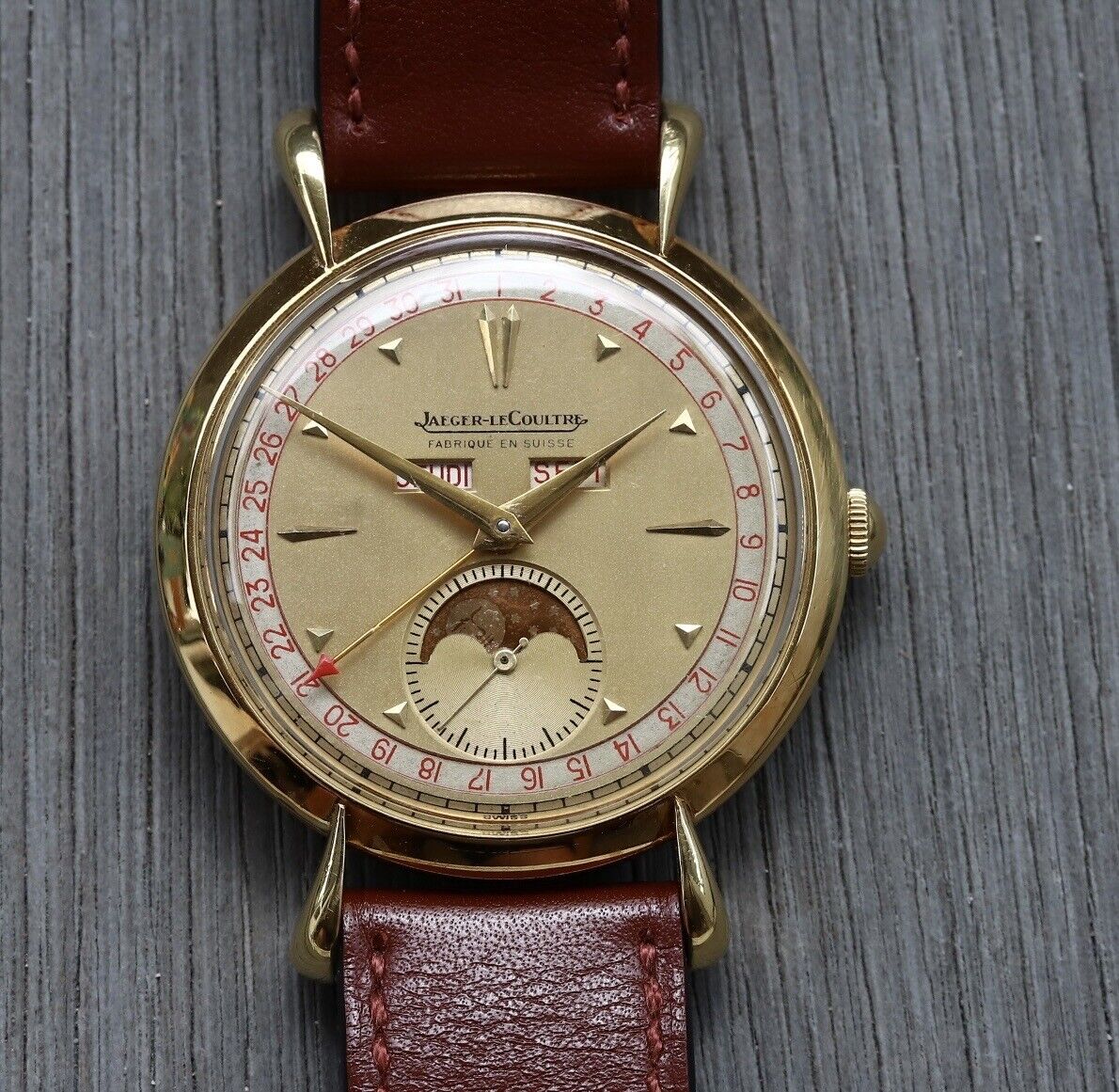 JaegerLeCoultreCompleteCalendarMoonphase2722RetailedbyHermes-1946WatchVault01.jpg