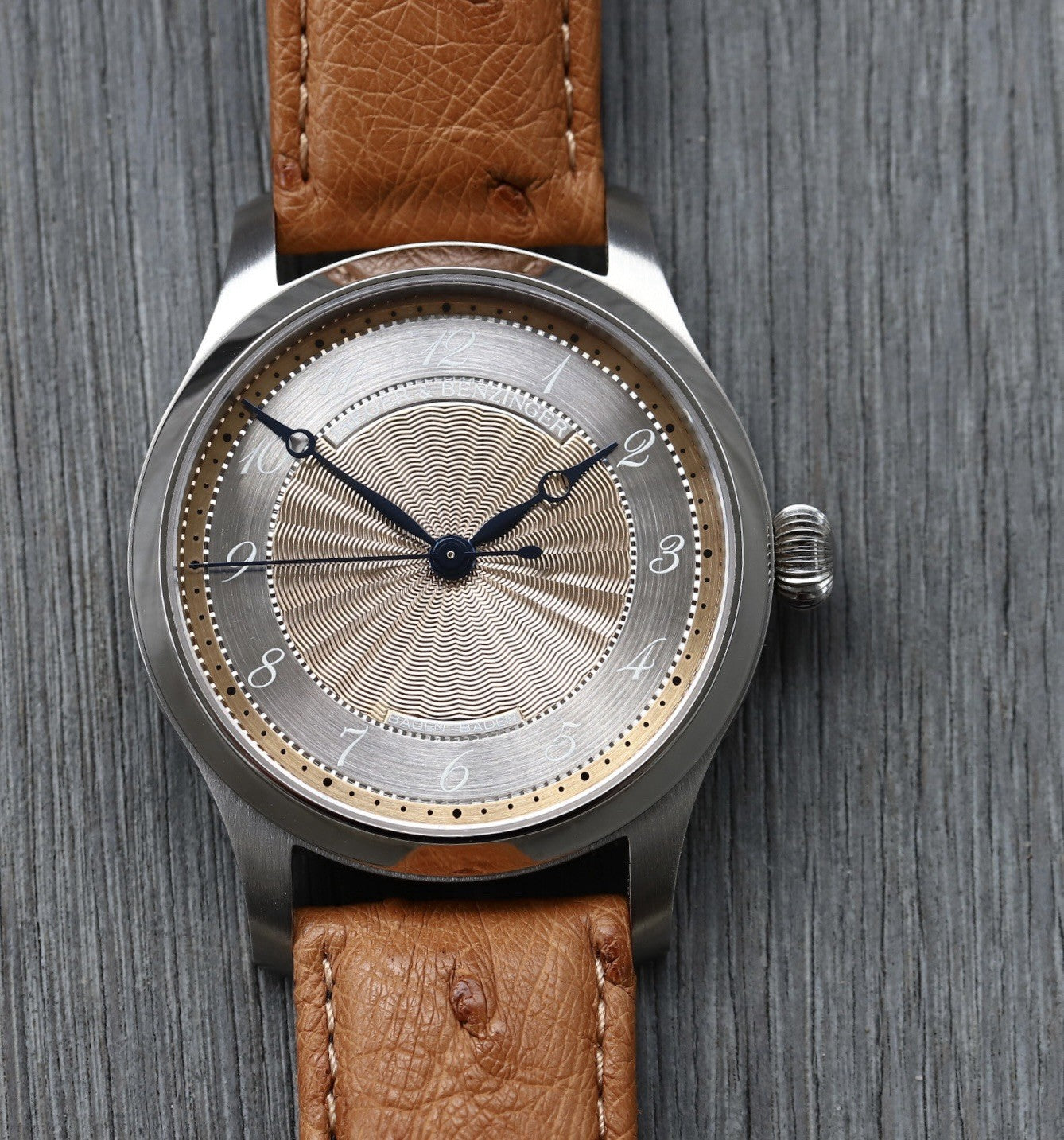 Jaeger_BenzingerEdition3SalmonVintageMovement-2021WatchVault01.jpg