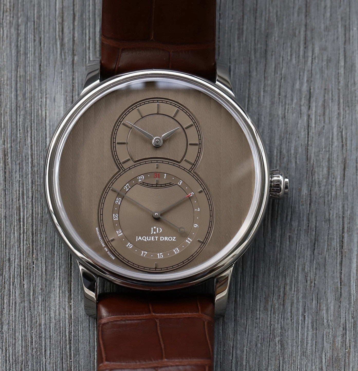 JaquetDrozGrandeSecondeQuantiemeCotesDeGeneveBrownJ007030246-2024WatchVault01.jpg