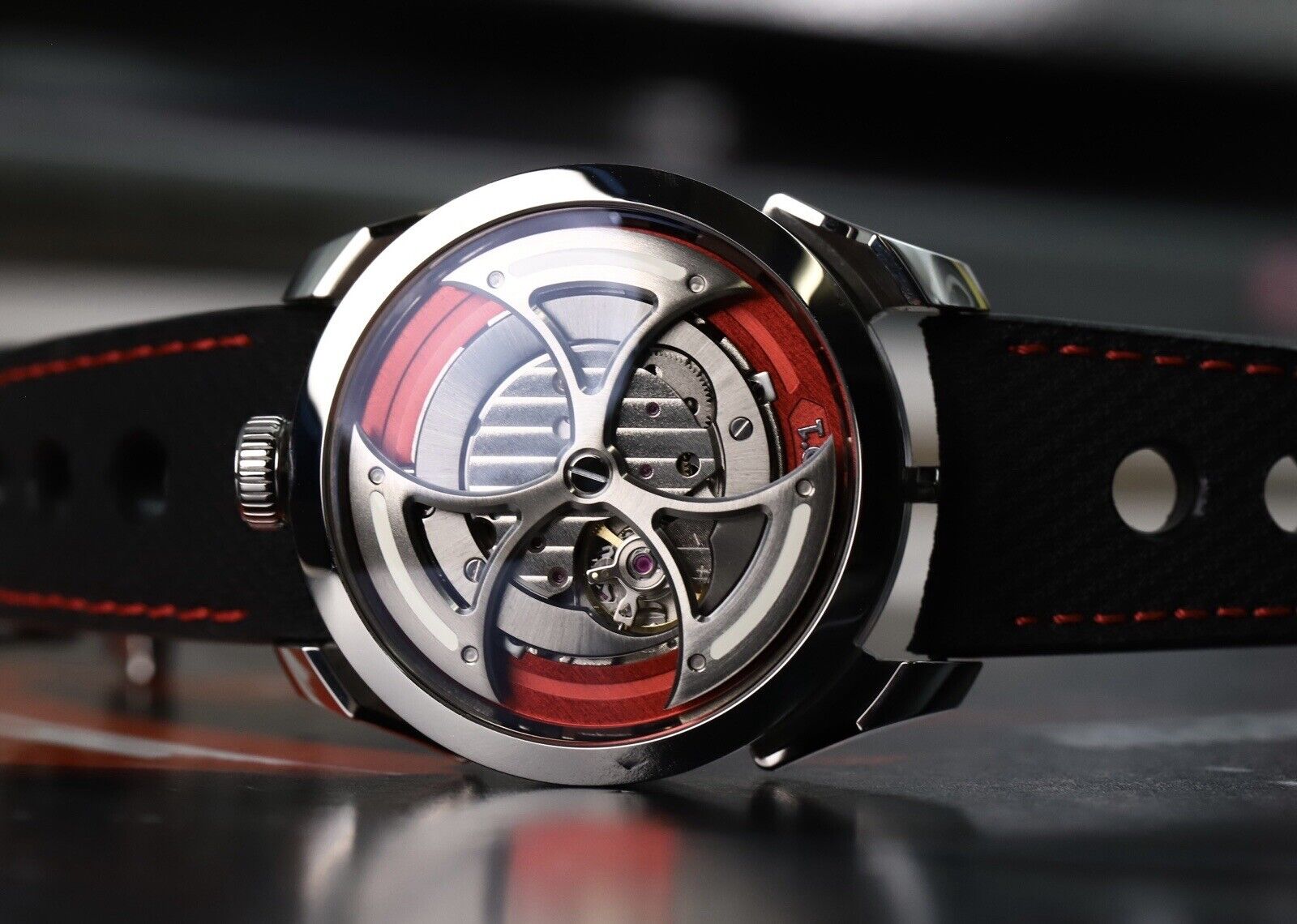 MB_FM.A.D1RedEditionWatchVault02_bcaa5313-46f8-4d93-bfb7-36adb130104d.jpg