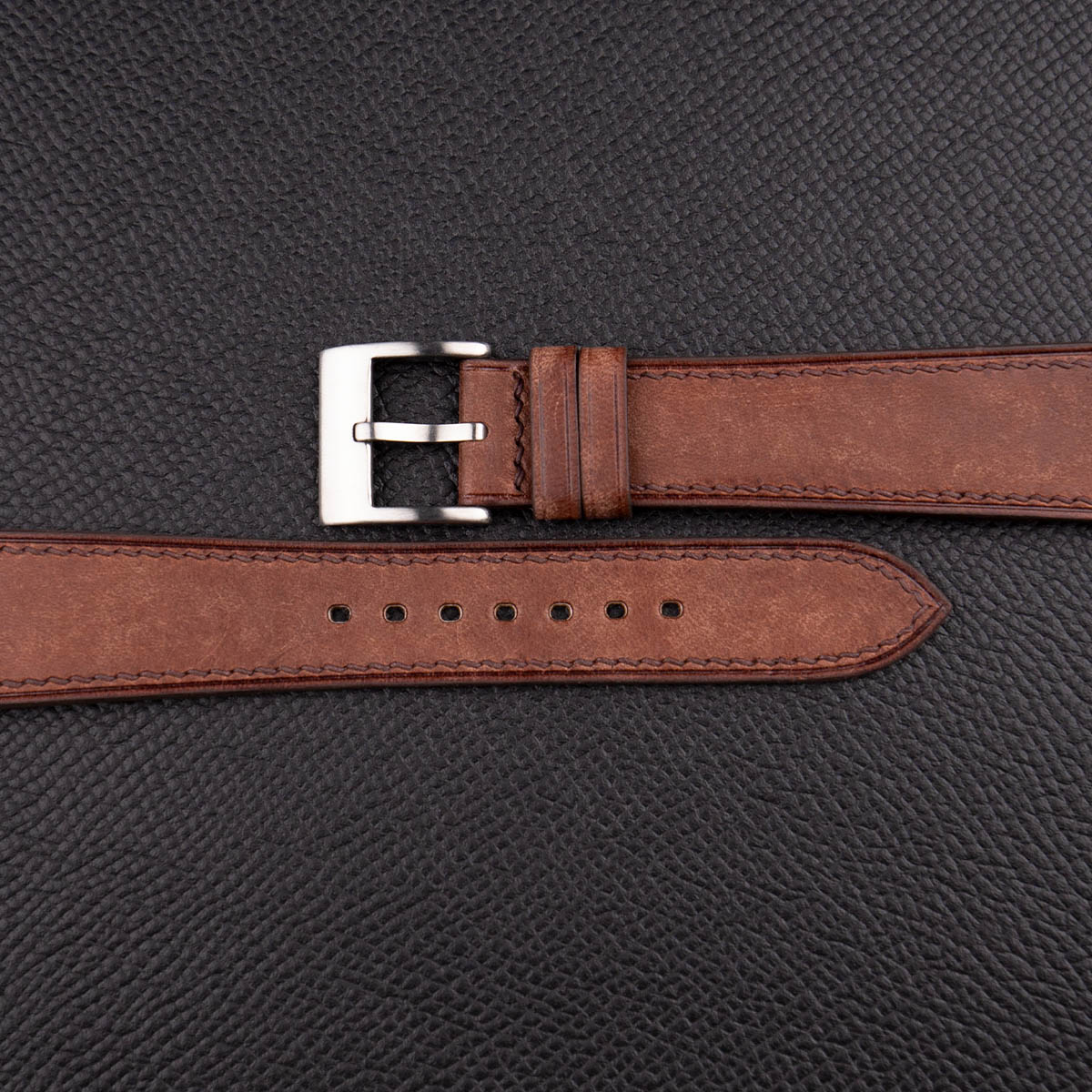 MayaVegetableTannedCalfskinLeatherWatchStrapWatchVaultBrown02_5077ae50-d37f-4bf9-964c-e8260bcaf3bd.jpg