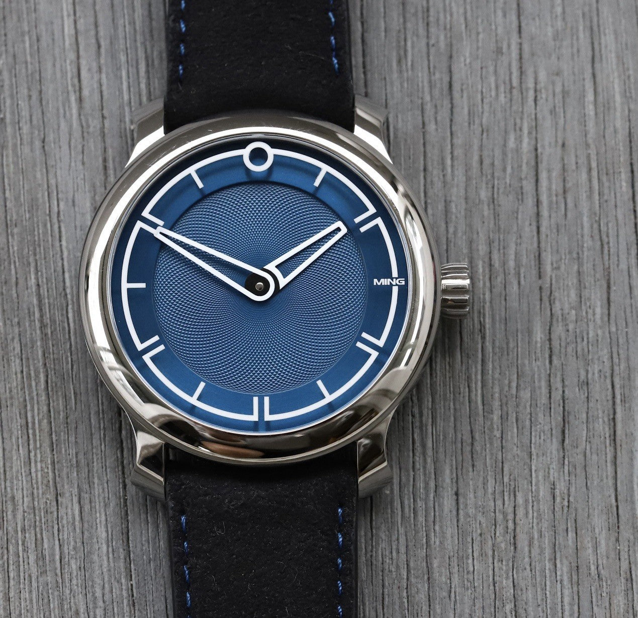 Ming17.09Blue_2022WatchVault01_20ff57f0-82fd-48c4-8ffa-d3bbda12264b.jpg