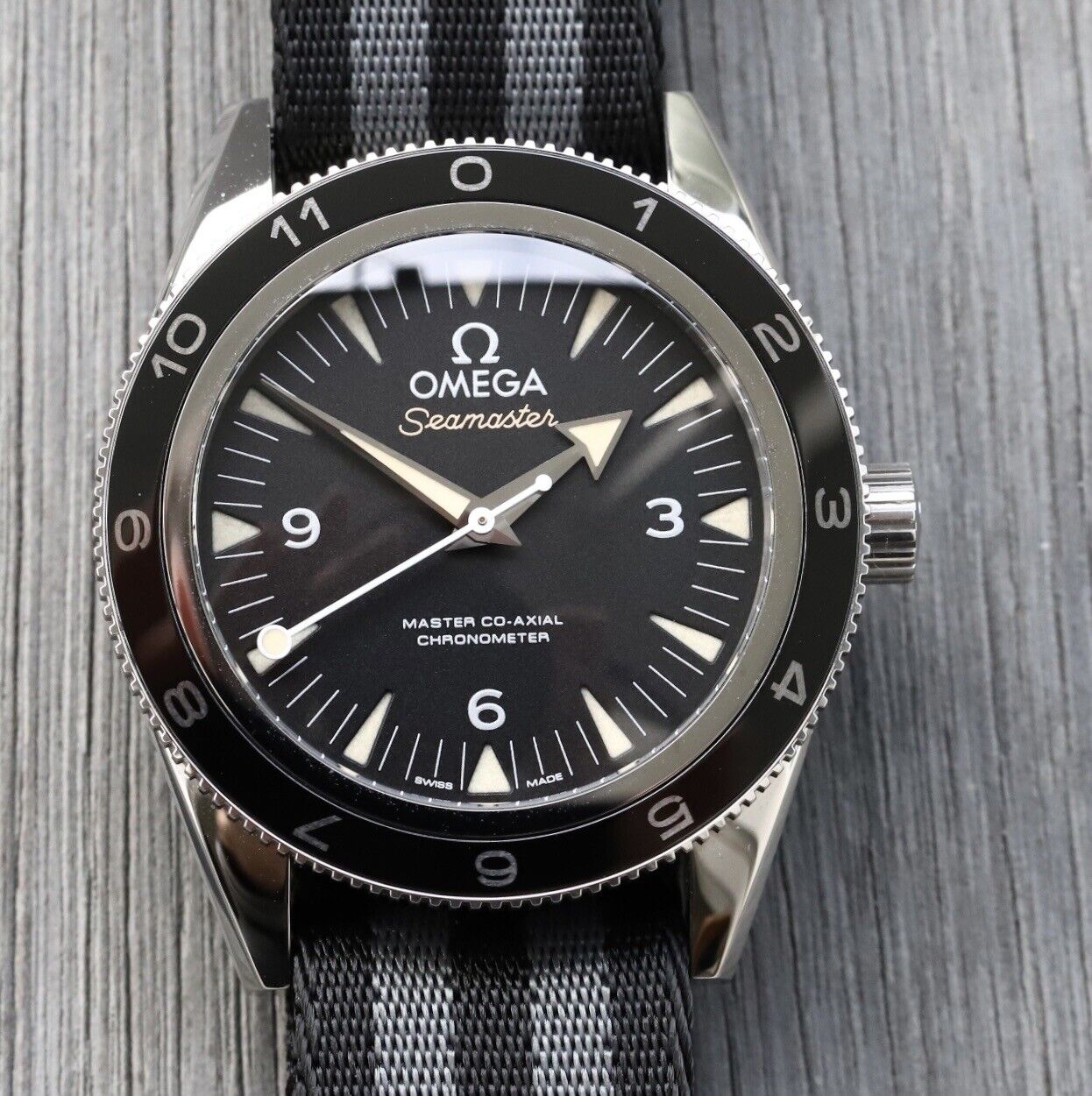 OmegaSeamaster300SPECTRELECo-Axial41mm233.32.41.21.01.001-2015WatchVault01.jpg