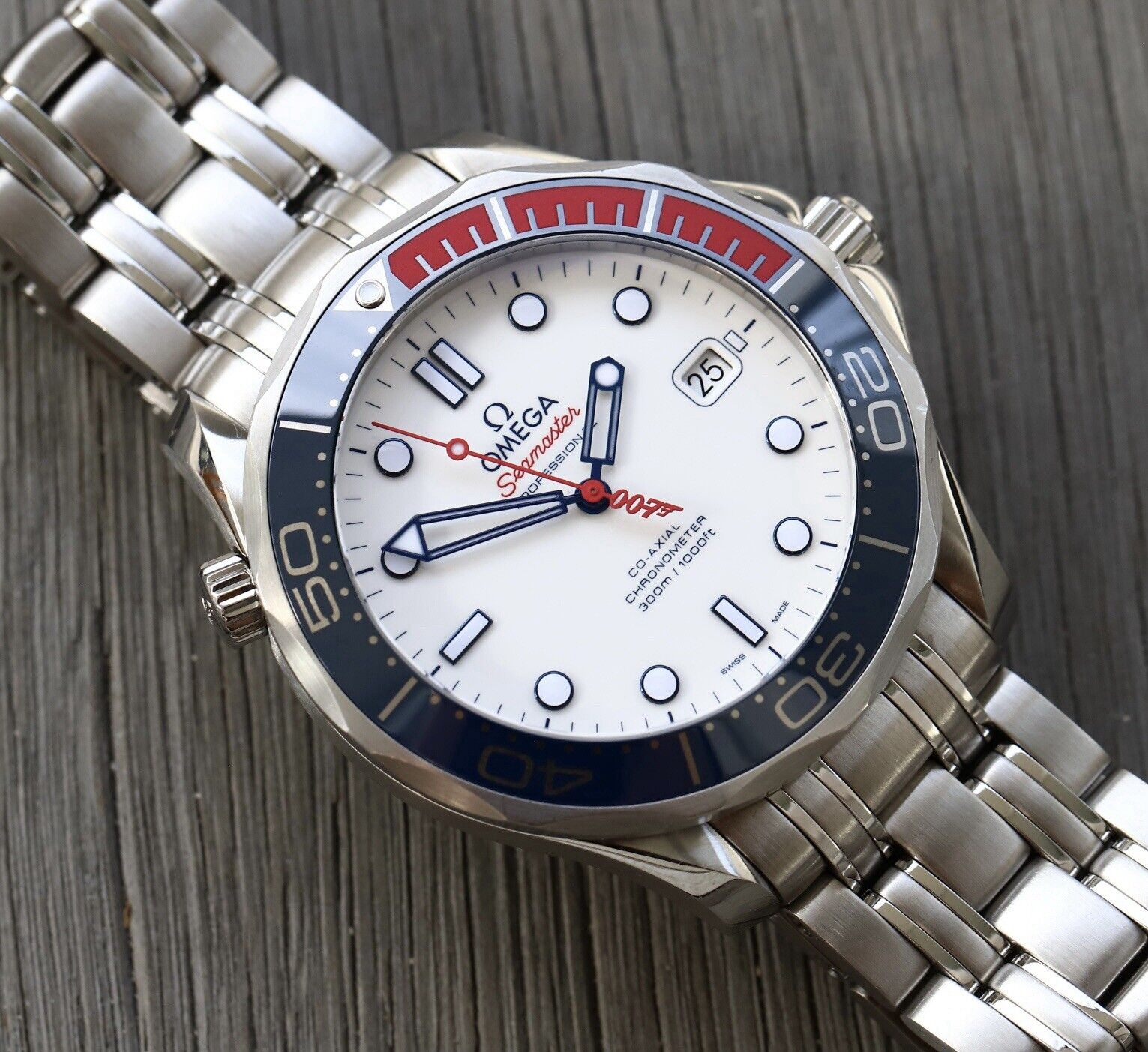 007 Comander Omega Seamaster Diver 300M 007 Commander's Watch LE 212.32.41.20.04.00 ...
