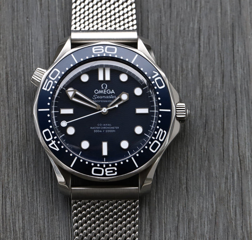 Omega Seamaster Diver 300M James Bond 60th Anniversary 42mm 210.30.42.20.03.002