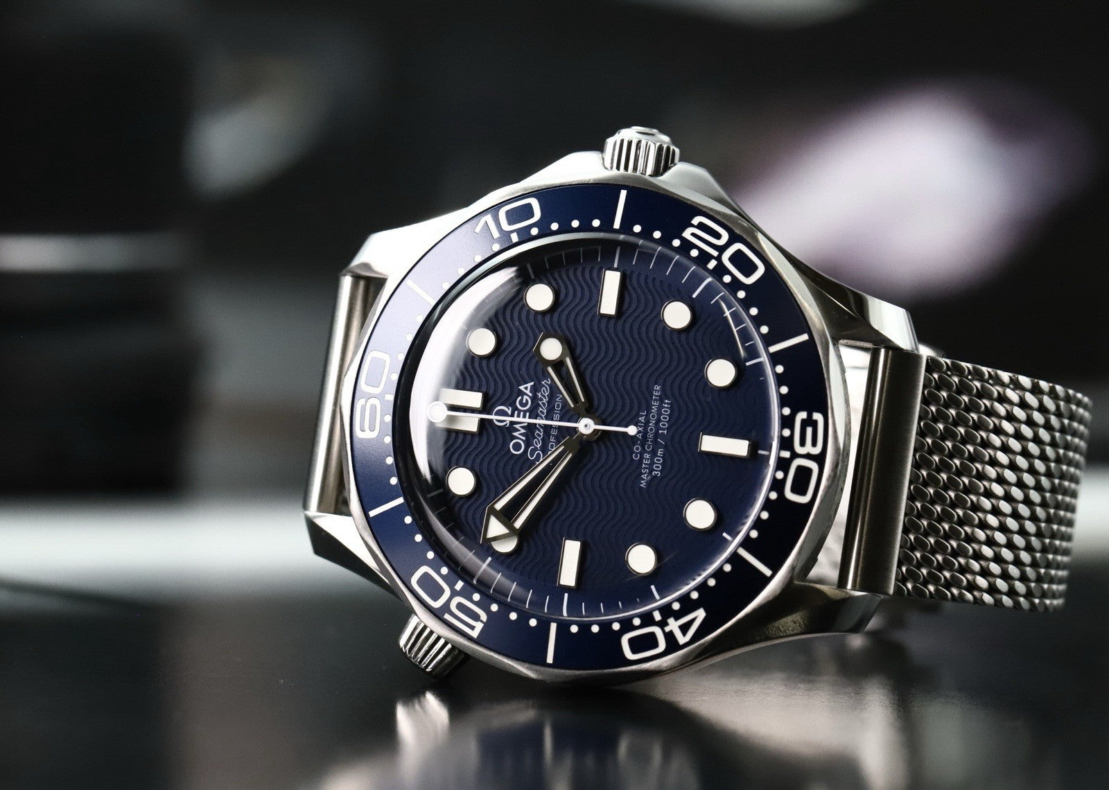 OmegaSeamasterDiver300MJamesBond60thAnniversary42mm210.30.42.20.03.002WatchVault02_a284f444-60f9-4870-a812-0062243effac.jpg