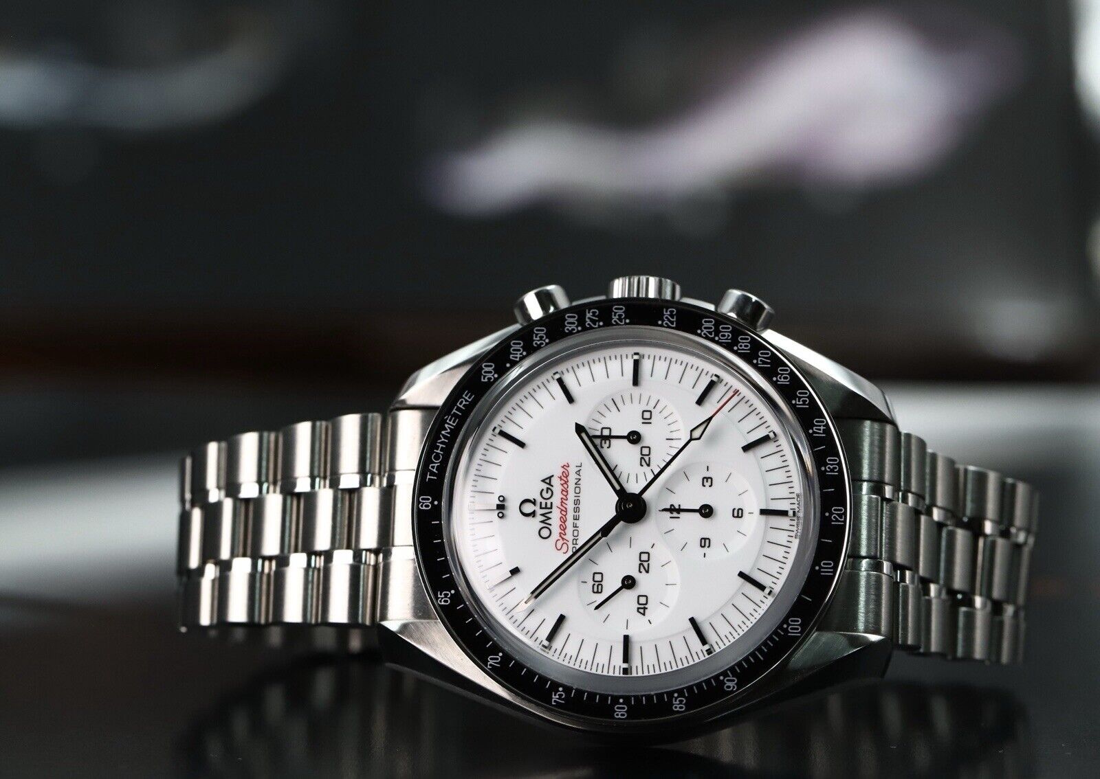 Omega Speedmaster Professional 42mm White Dial 310.30.42.50.04.001 - 2024