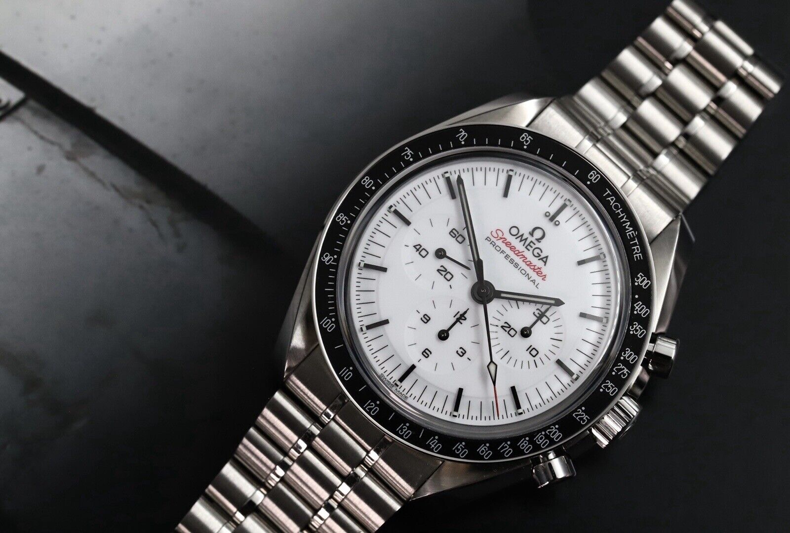 Omega Speedmaster Professional 42mm White Dial 310.30.42.50.04.001 - 2024