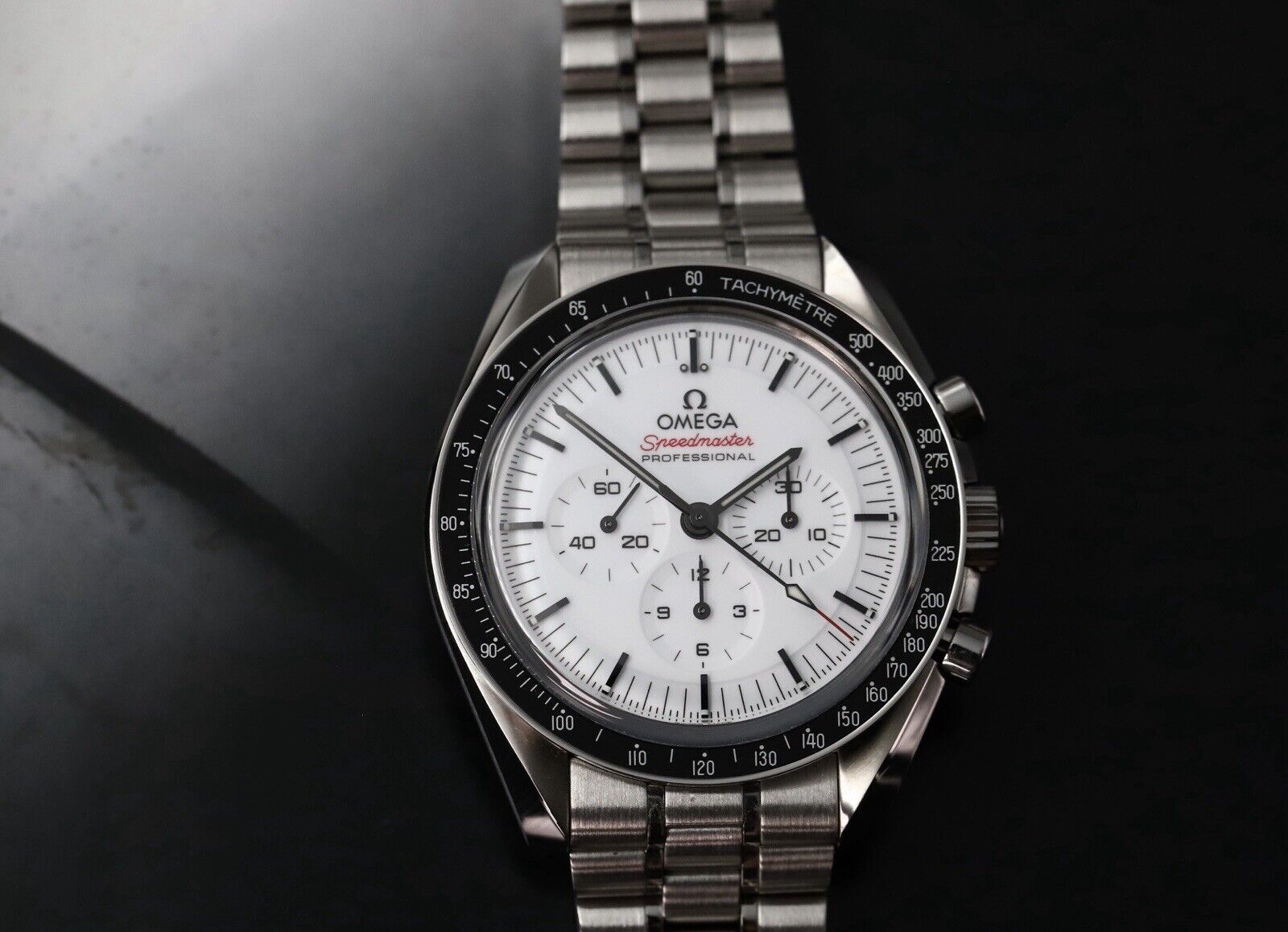 Omega Speedmaster Professional 42mm White Dial 310.30.42.50.04.001 - 2024