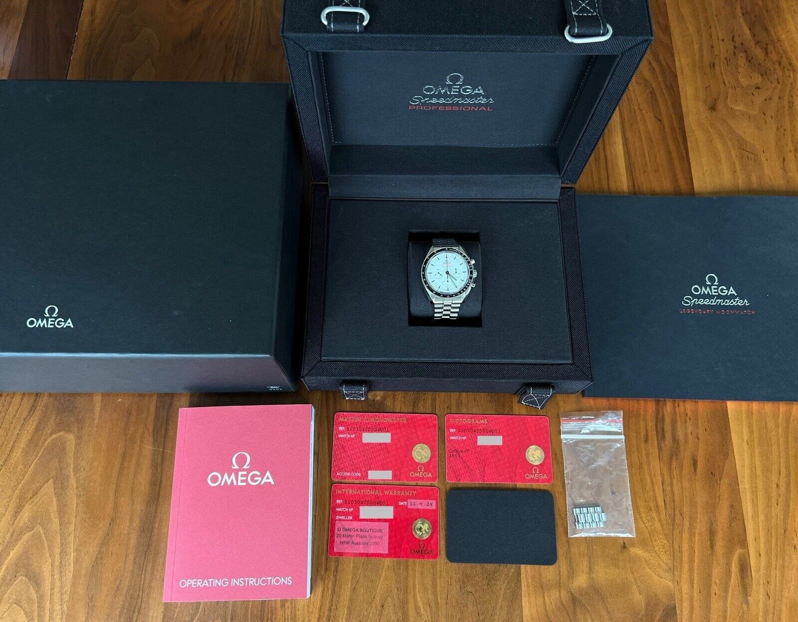 Omega Speedmaster Professional 42mm White Dial 310.30.42.50.04.001 - 2024
