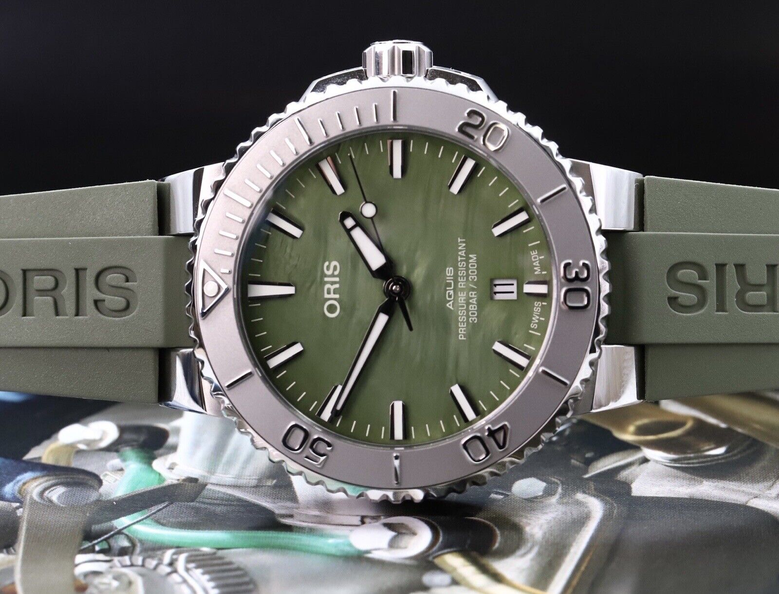 Oris Aquis New York Harbour Limited Edition 41mm 01 733 7766 Oris Aquis New York Harbour Limited Edition 41mm 01 733 7766