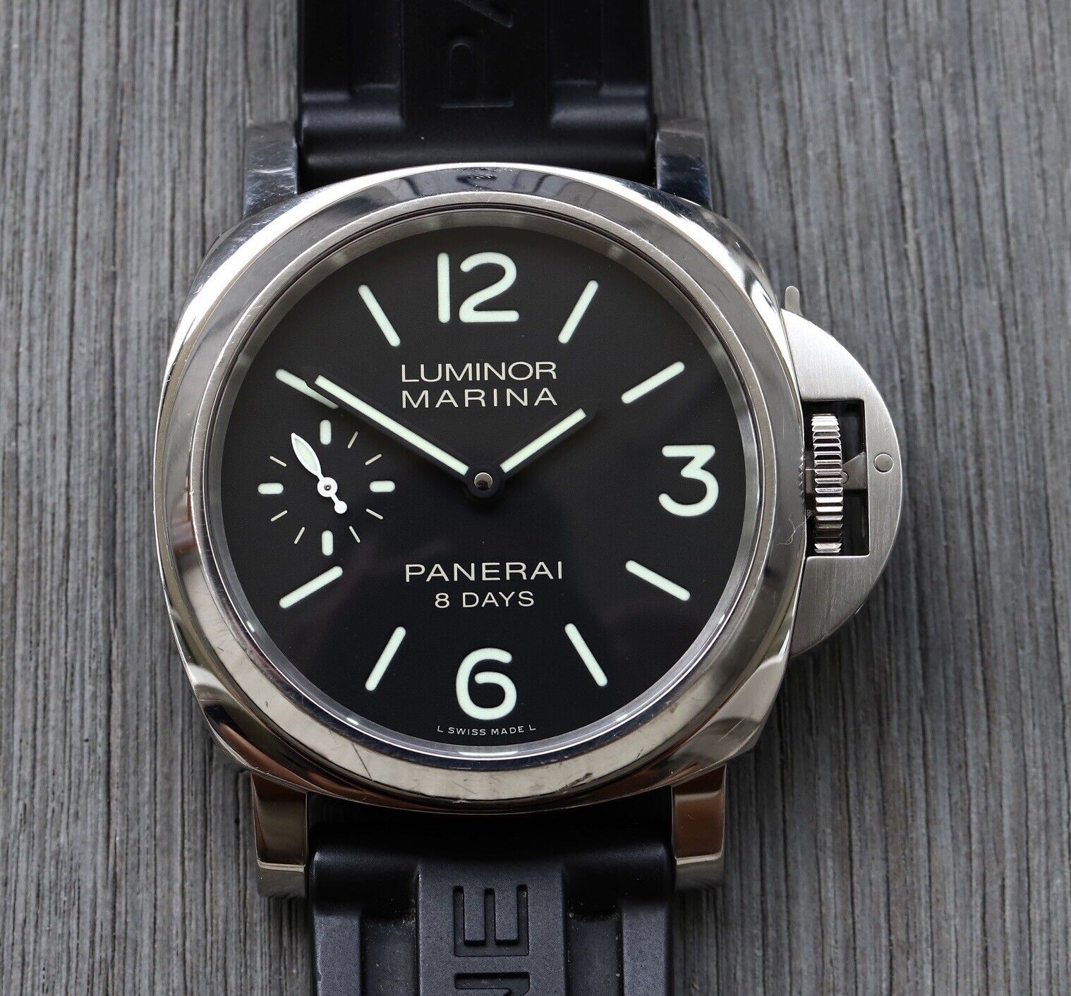 PaneraiLuminorBase8Days44mmPAM00510PAM510-2019WatchVault01.jpg