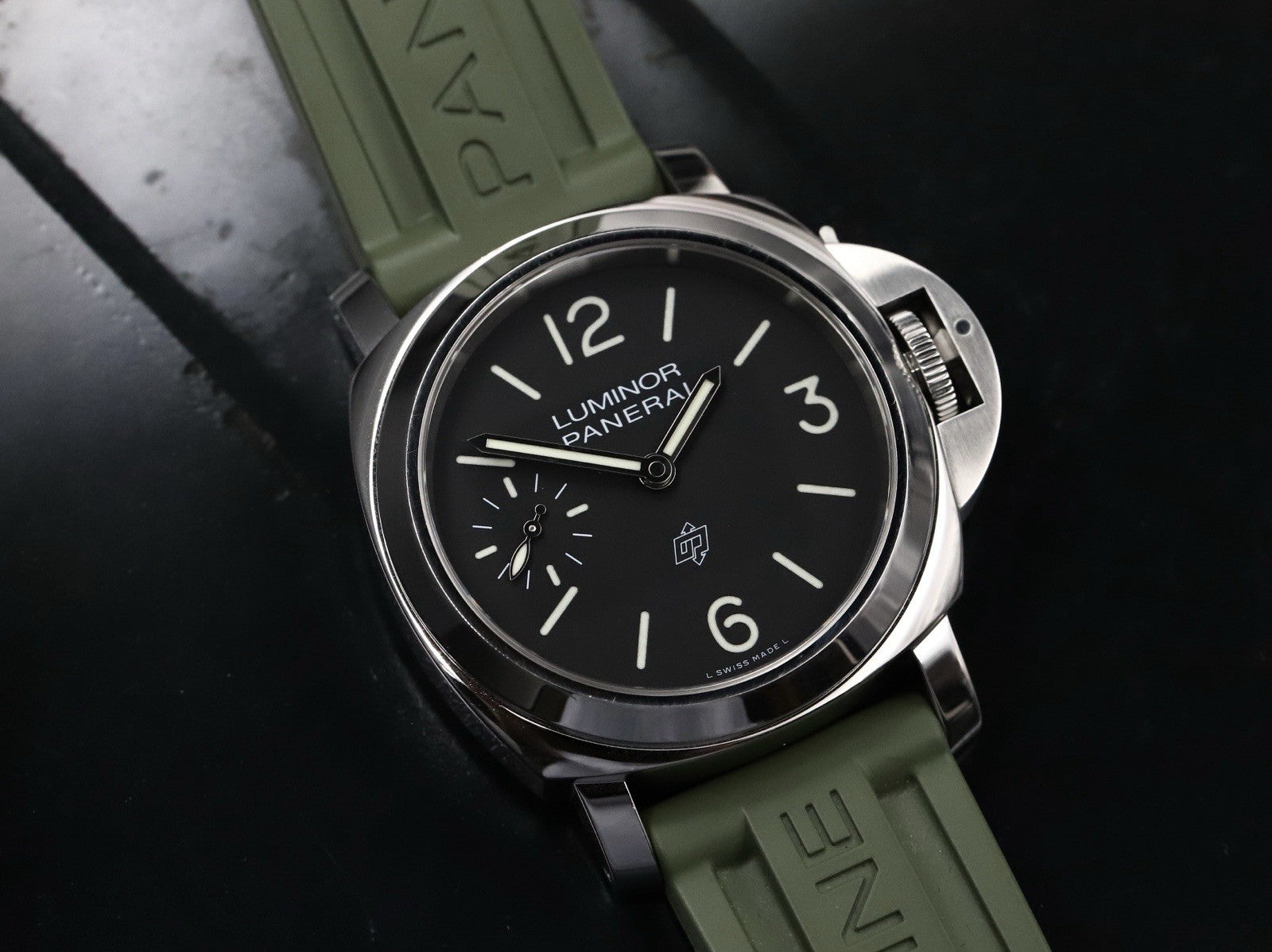 PaneraiLuminorLogoPAM108444mmManualWind-2023WatchVault02_25c35d9b-b108-4657-b385-051b1bab1569.jpg