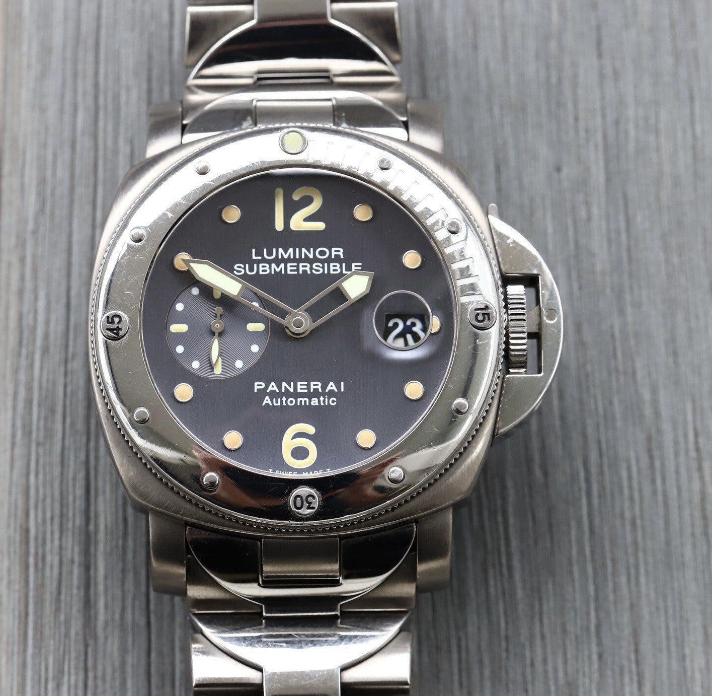 PaneraiLuminorSubmersibleTritiumTitaniumSteelPAM00170PAM170WatchVault01.jpg