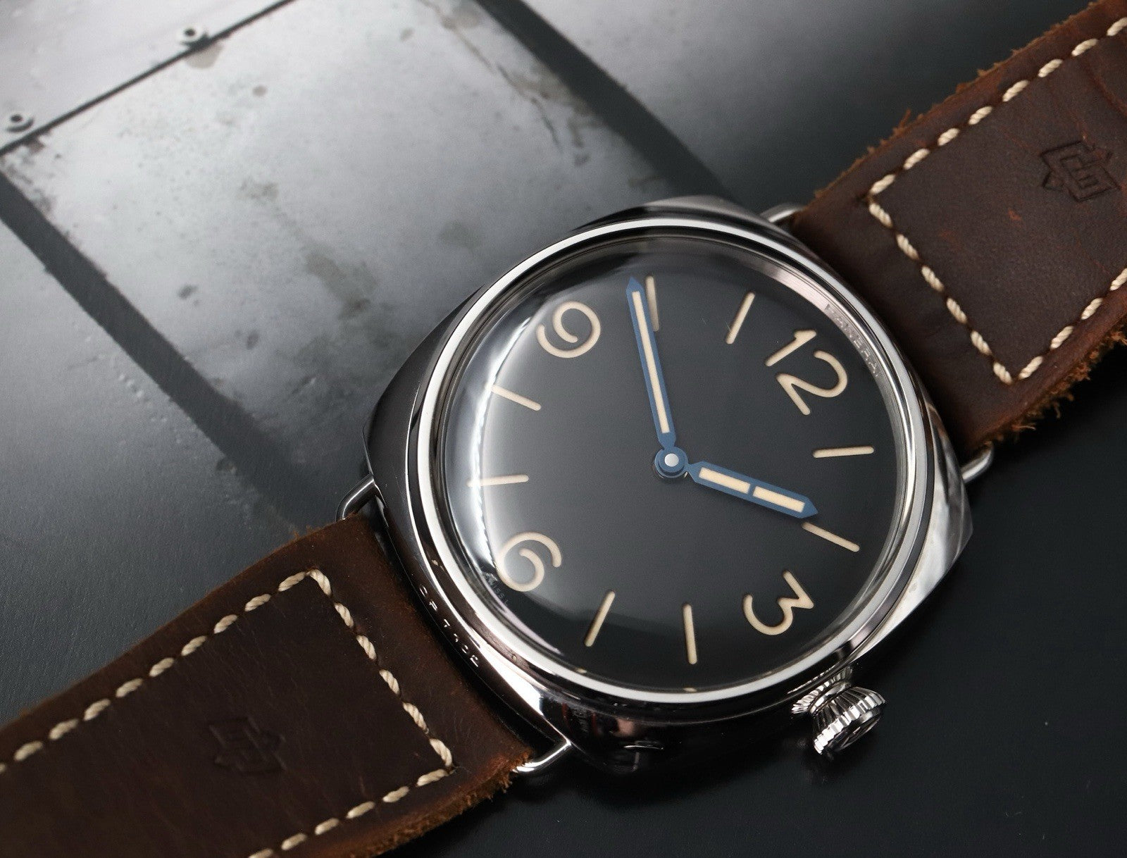 PaneraiRadiomir3DaysAcciaio47mmPAM00721PAM721AnonymousLimitedEditionWatchVault02.jpg