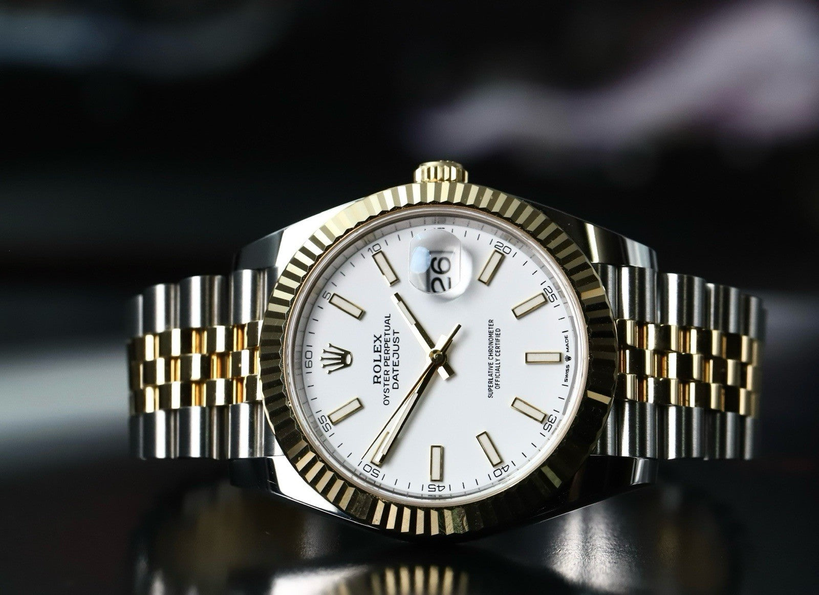 RolexDatejust41DJ41OystersteelandYellowGoldWhiteDial126333-2024WatchVault02.jpg