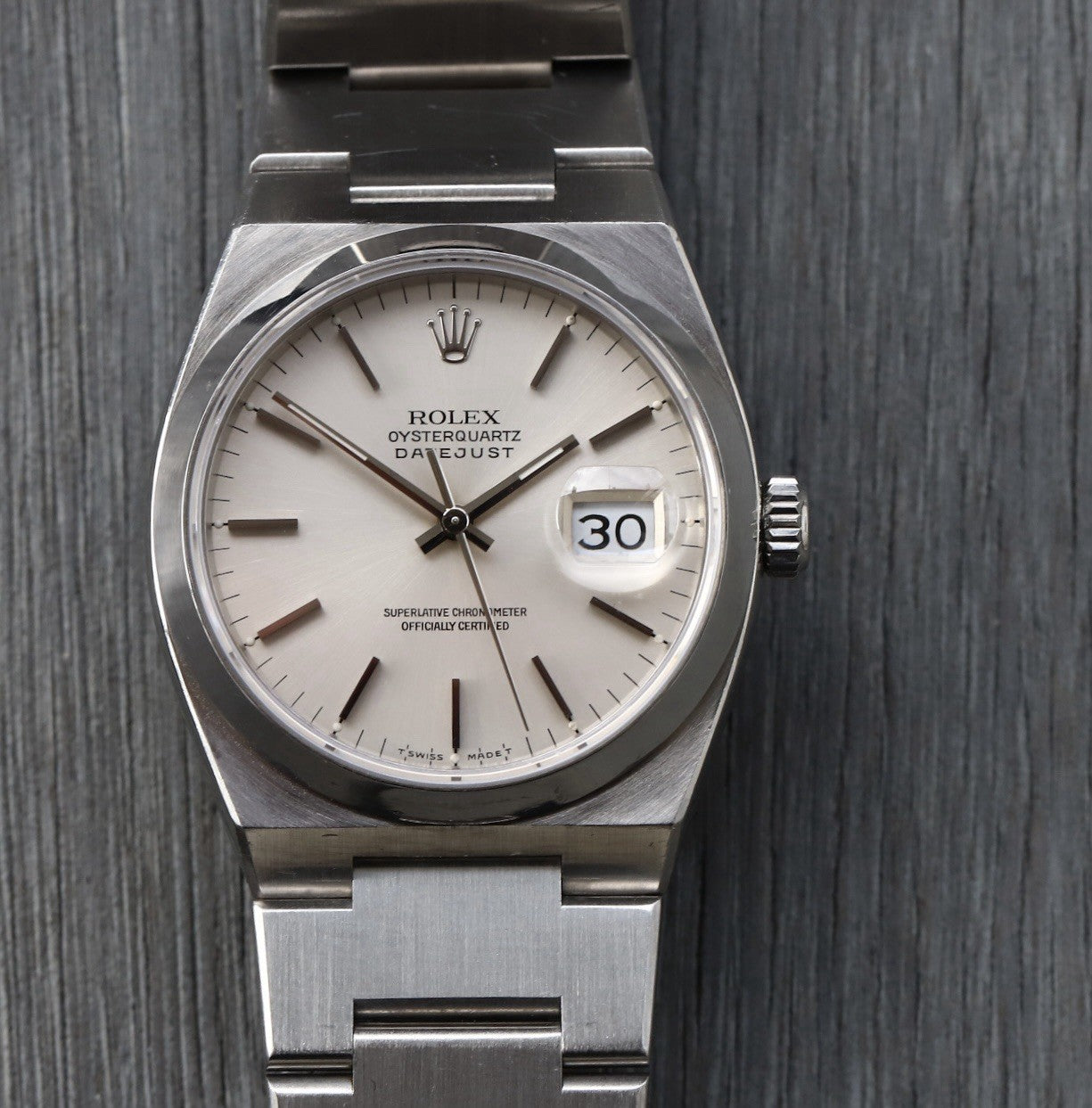 RolexDatejustOysterquartz17000N-Serial-ServicedwithBoxandPapersWatchVault01_d4a97476-0de1-4a79-be5d-9a83337f0409.jpg
