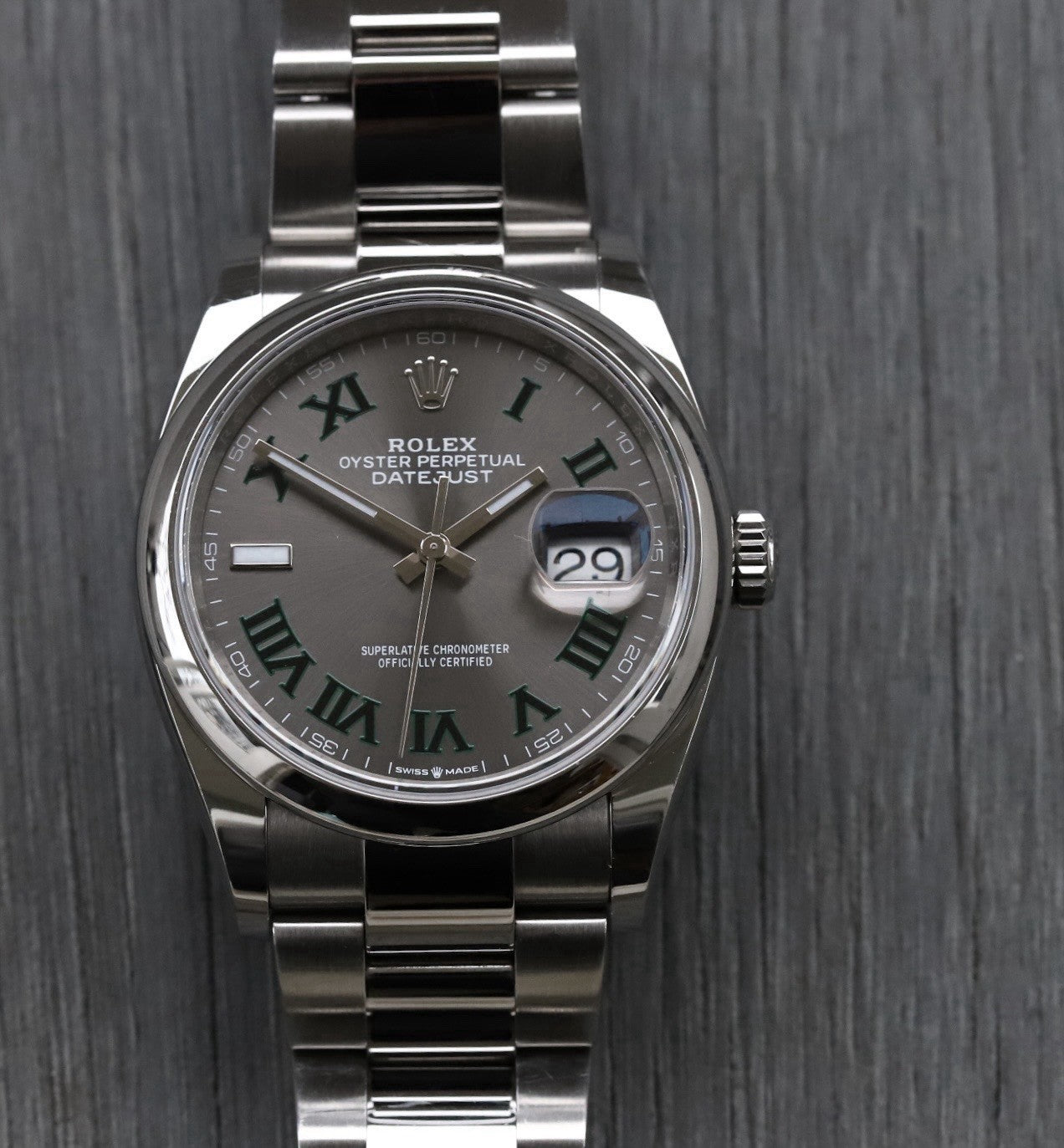 RolexOysterPerpetualDatejust36WimbledonOysterSmoothBezel126200WatchVault01_ff8eb8b1-980d-4f25-bf7a-6e9b81e5b1fc.jpg
