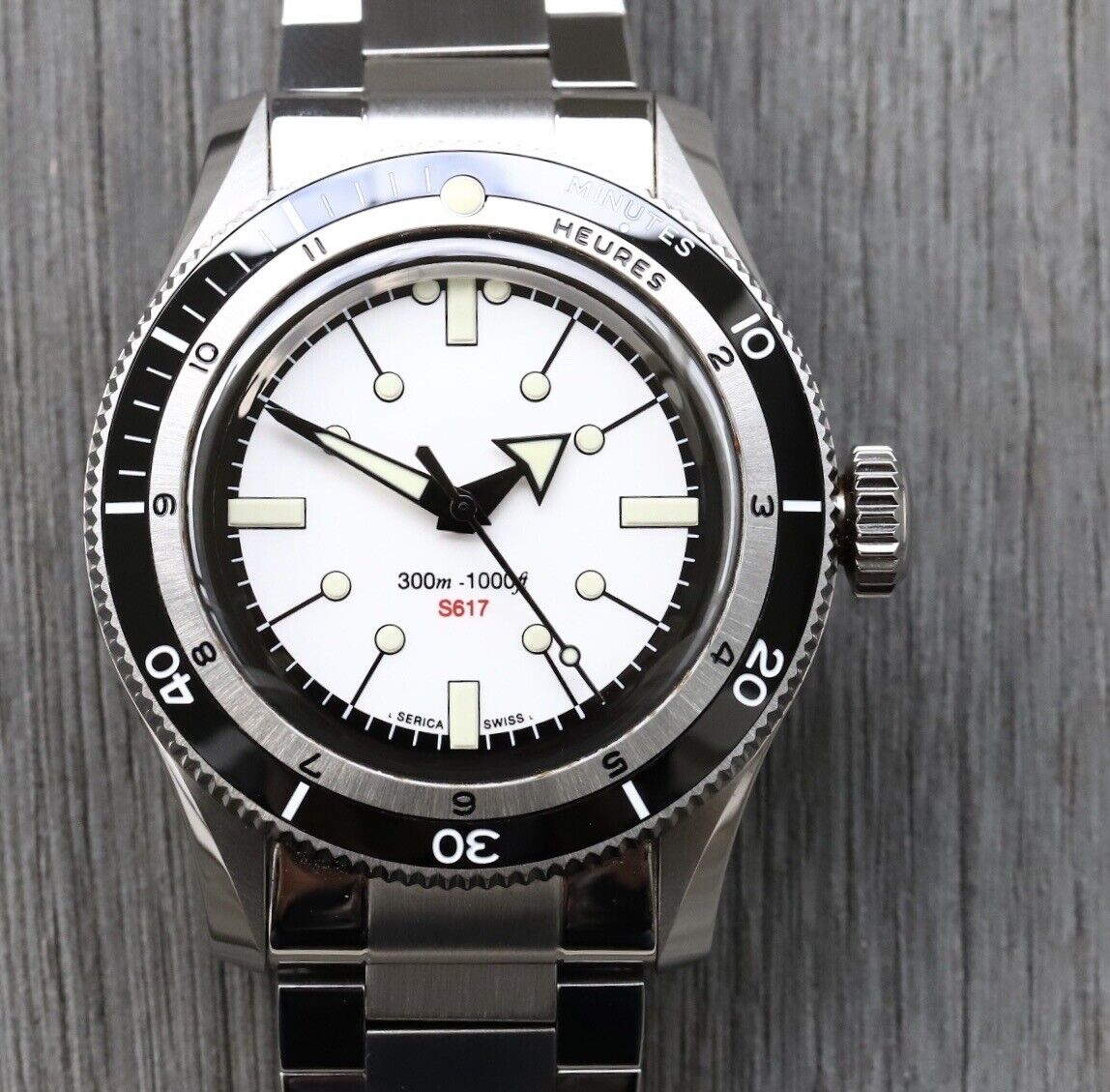 Serica5303WatchVault01.jpg