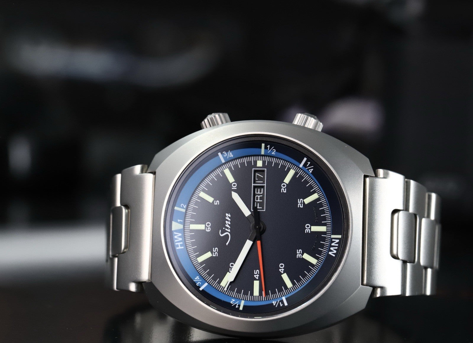 Sinn240StGZ-2017WatchVault02.jpg