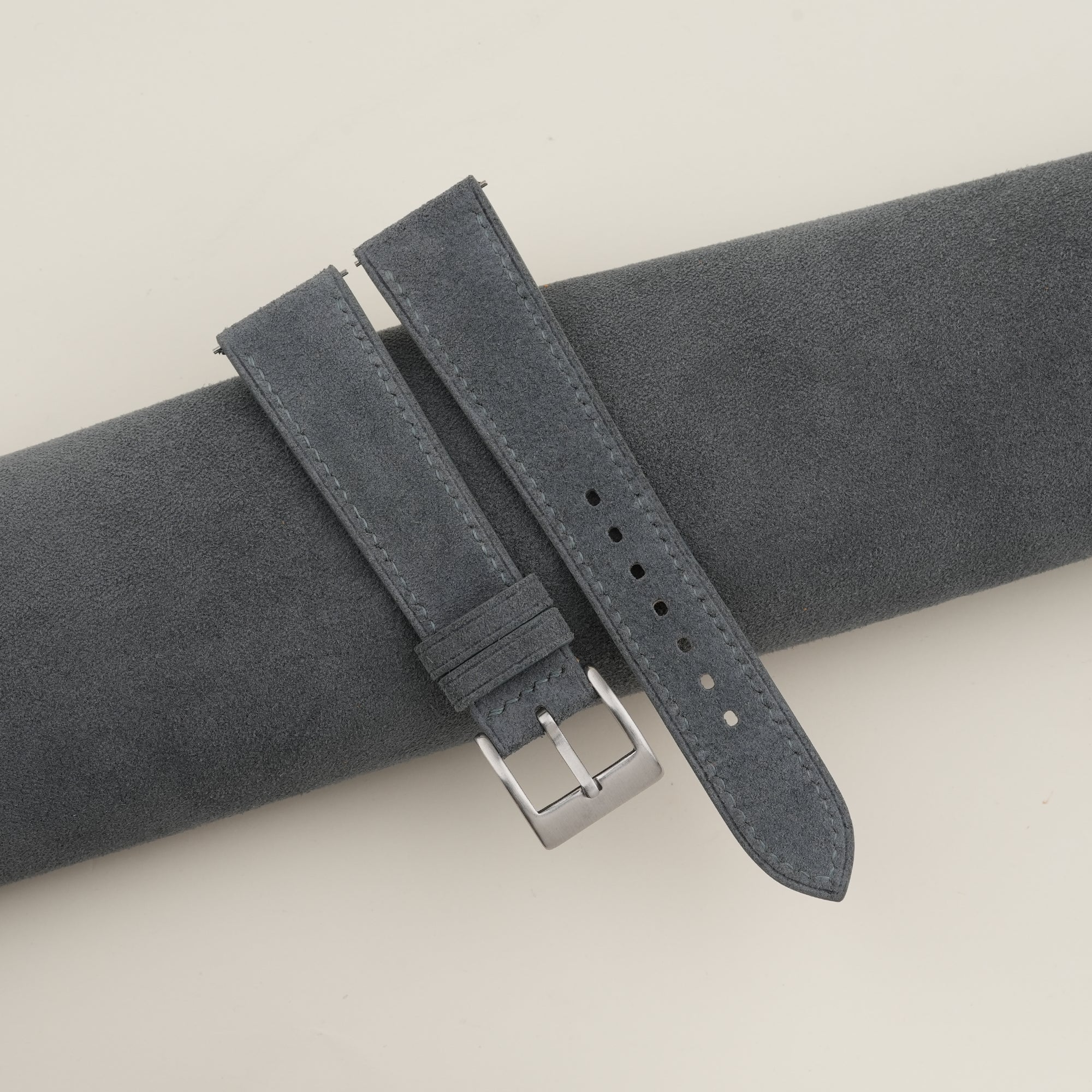 SuedeLeatherWatchStrapWatchVaultStoneGrey01.jpg