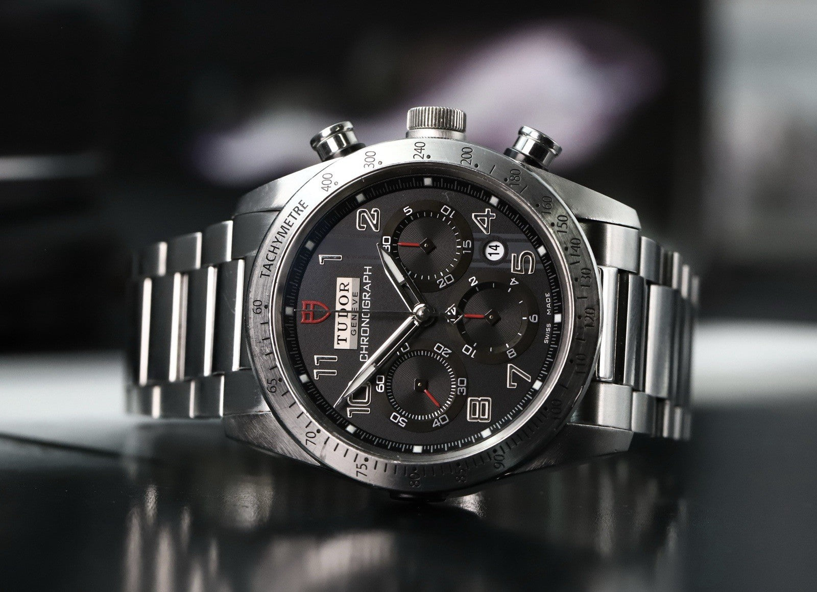 TudorFastriderChronograph42000WatchVault02_ac386a89-09c6-40fc-9a99-23259765e730.jpg