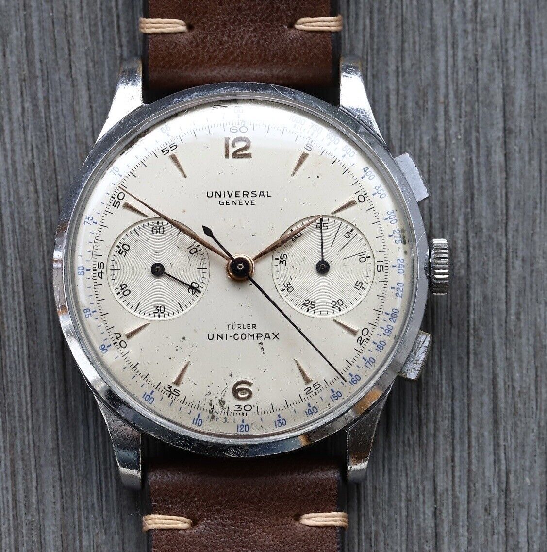 Universal Genève Uni-Compax Chronograph Ref. 32416 signed by Türler ...