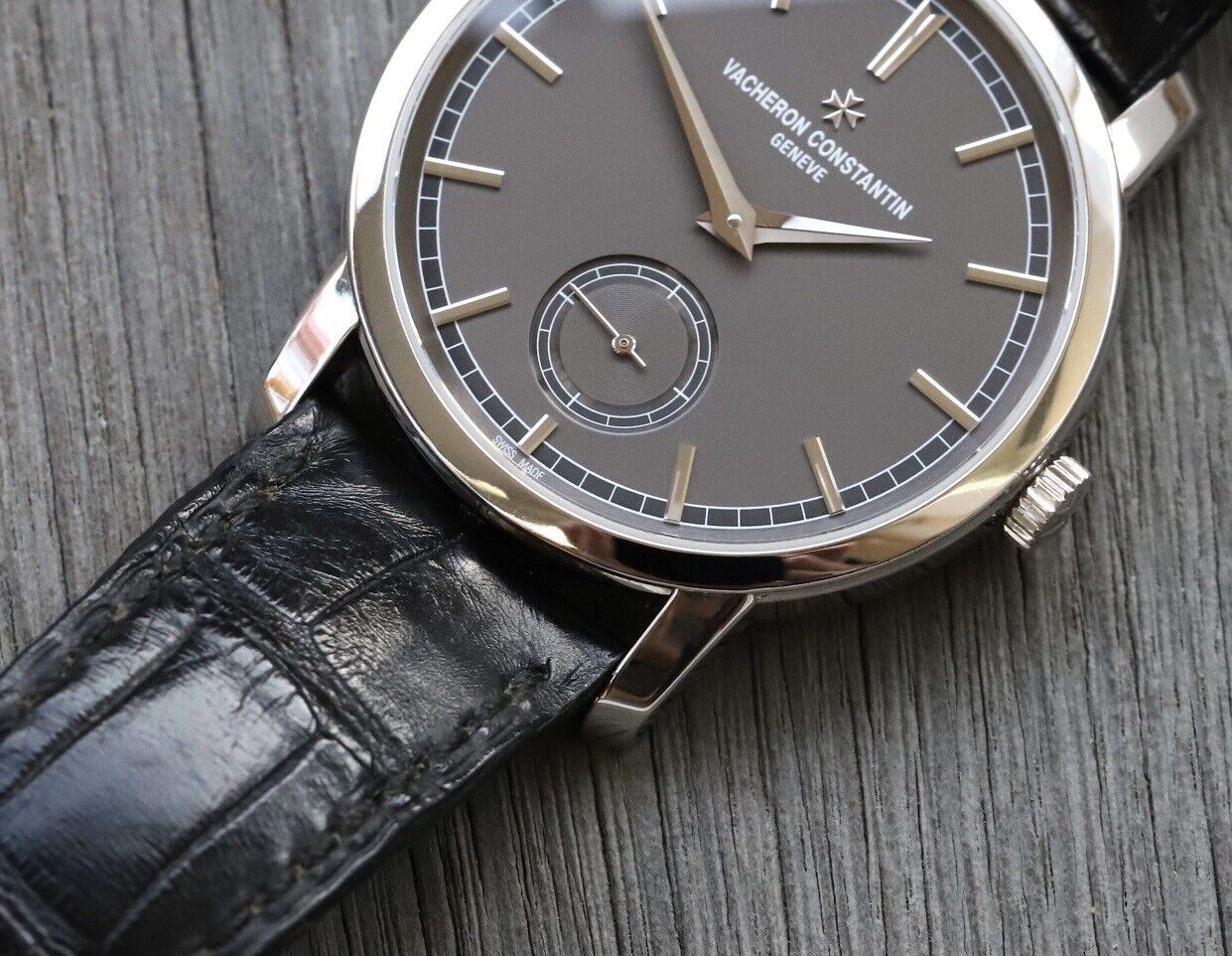 Vacheron Constantin Traditionnelle Patrimony 38mm Platinum 82172/000P ...